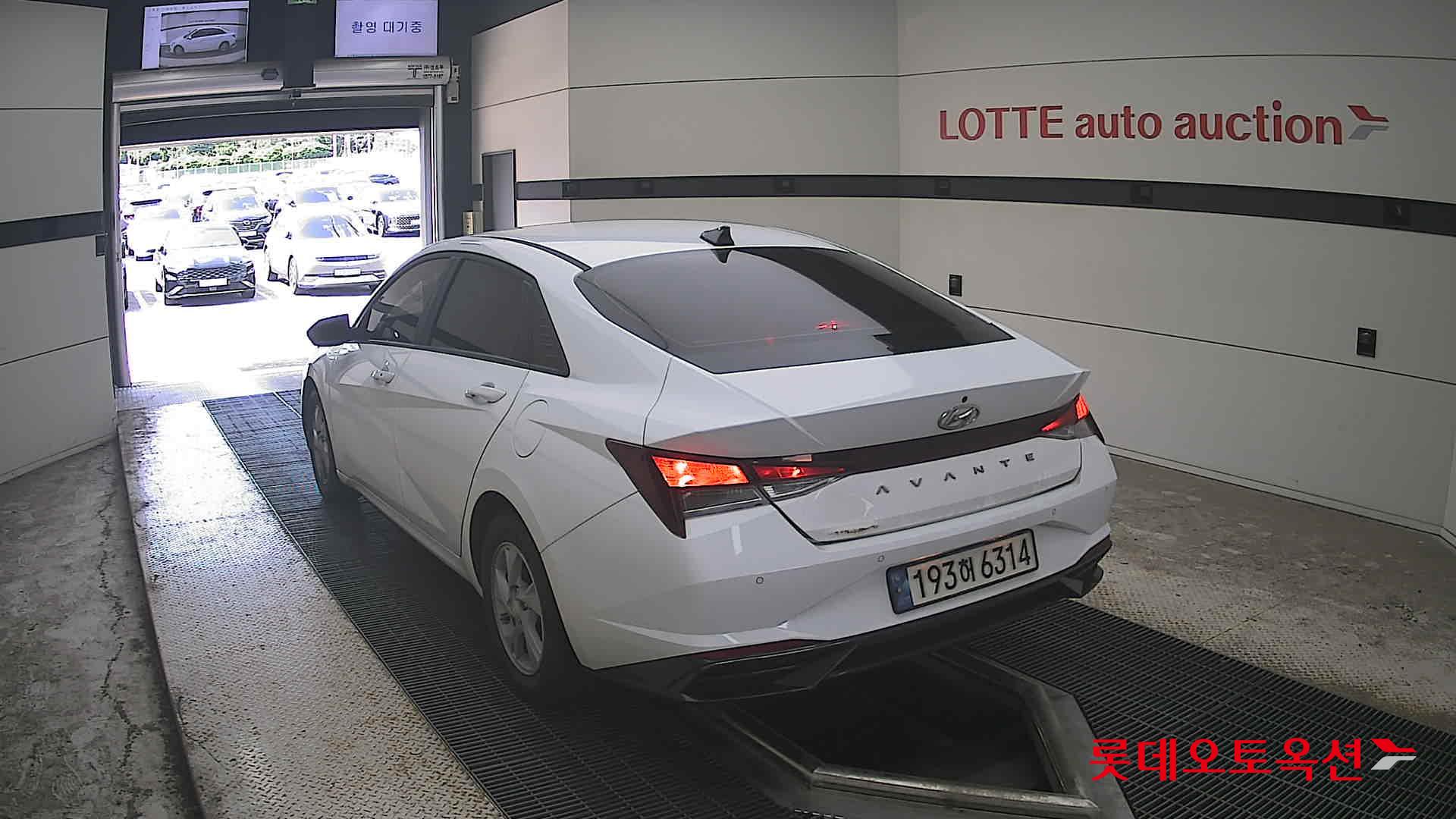 هيونداي أفانتي 2023 SMART