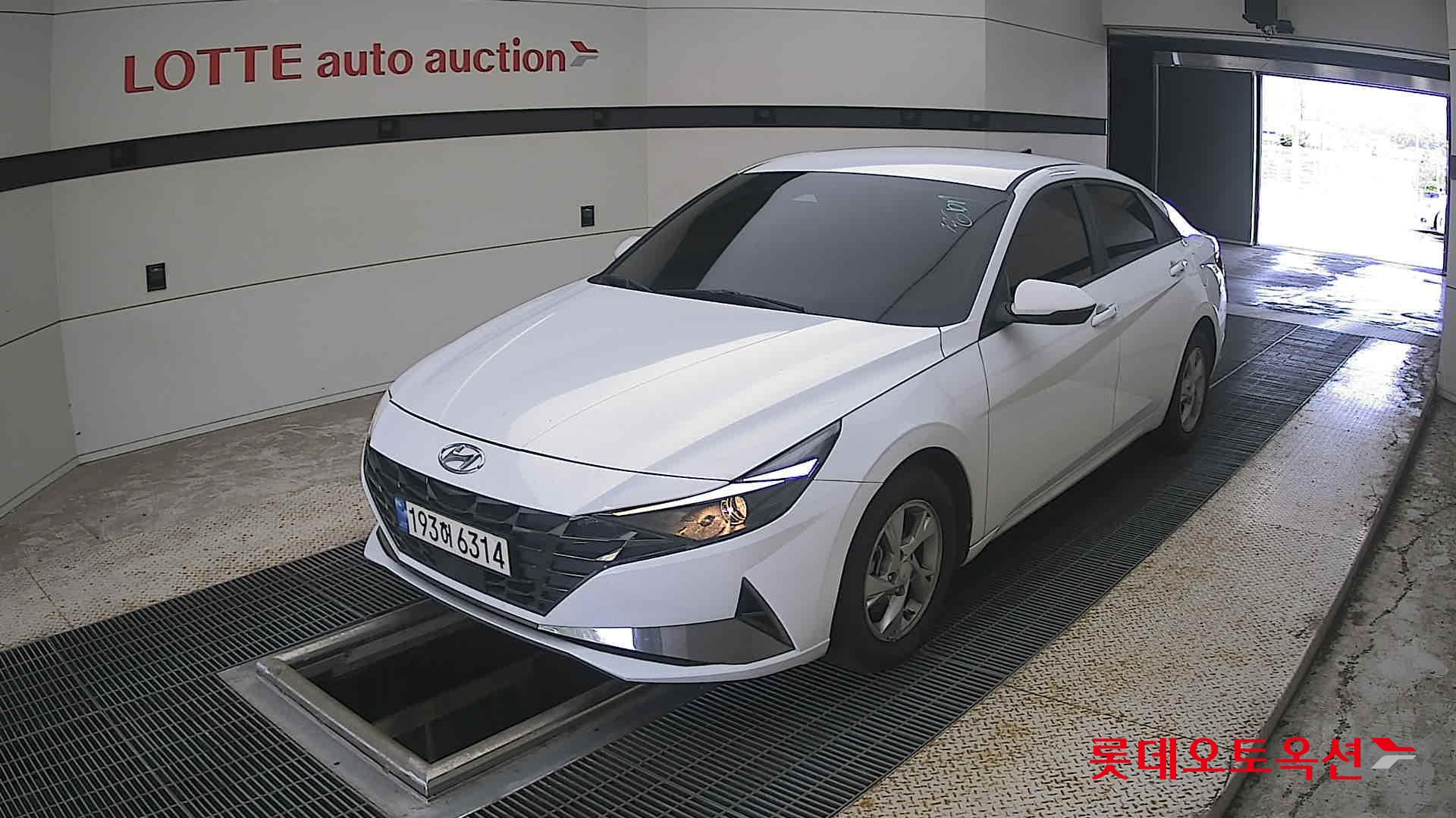 هيونداي أفانتي 2023 SMART