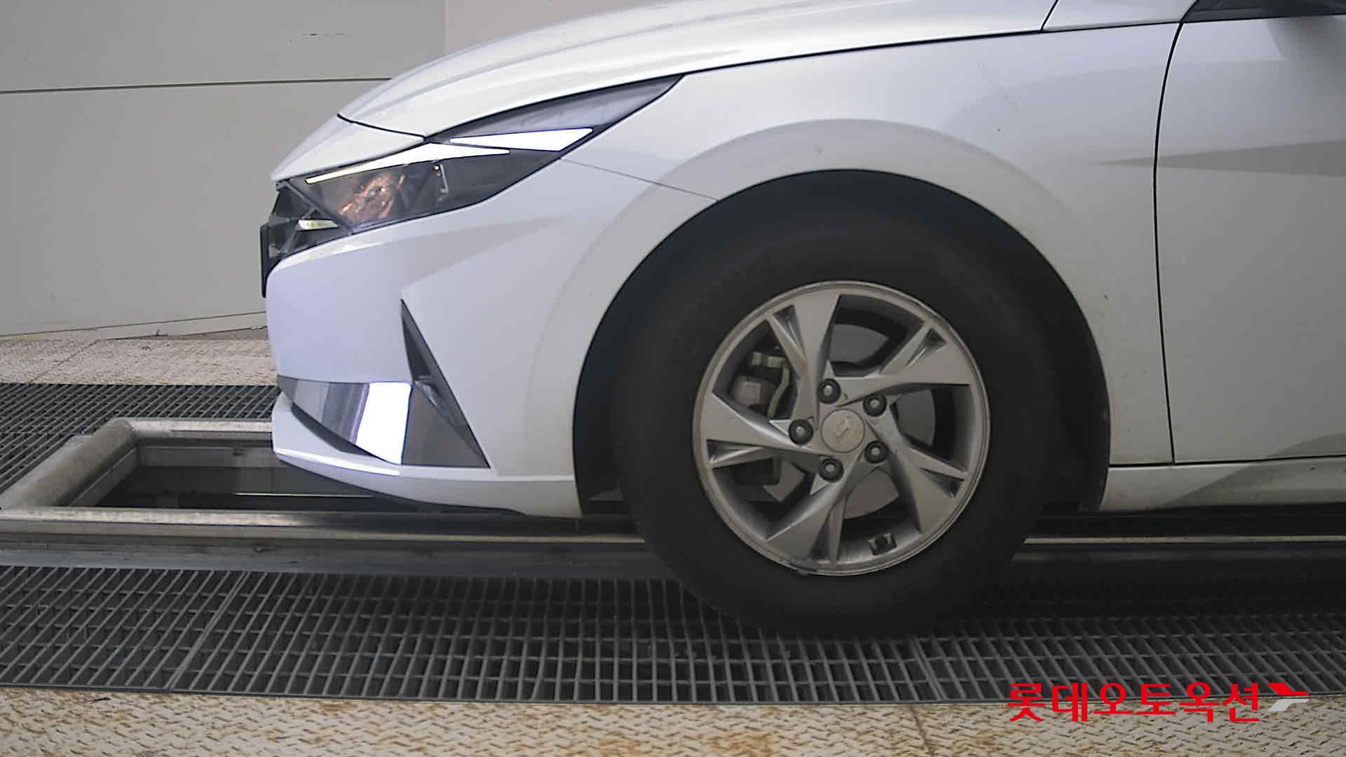 هيونداي أفانتي 2023 SMART