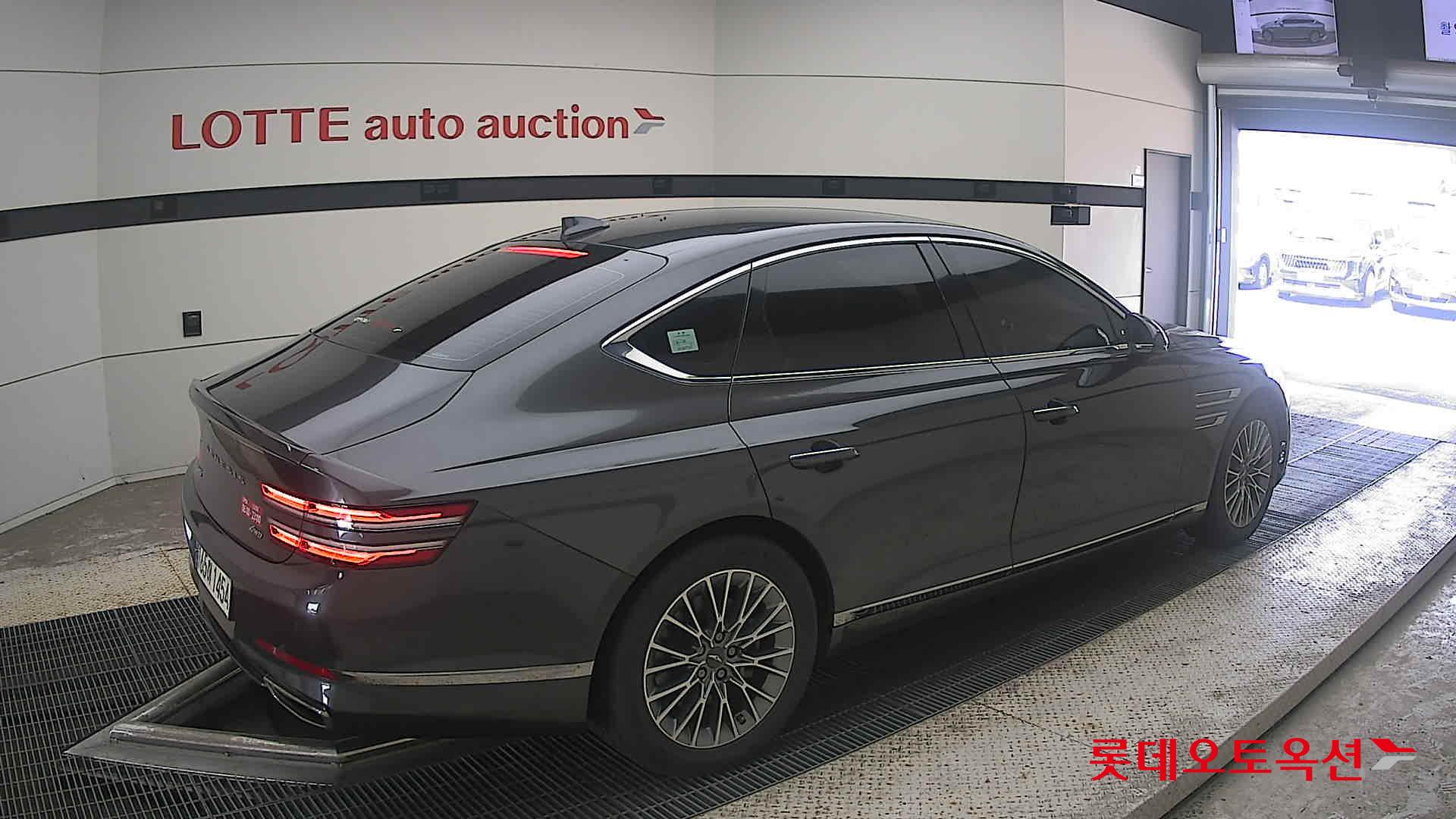 جينيسيس G80 2022 — صورة 14
