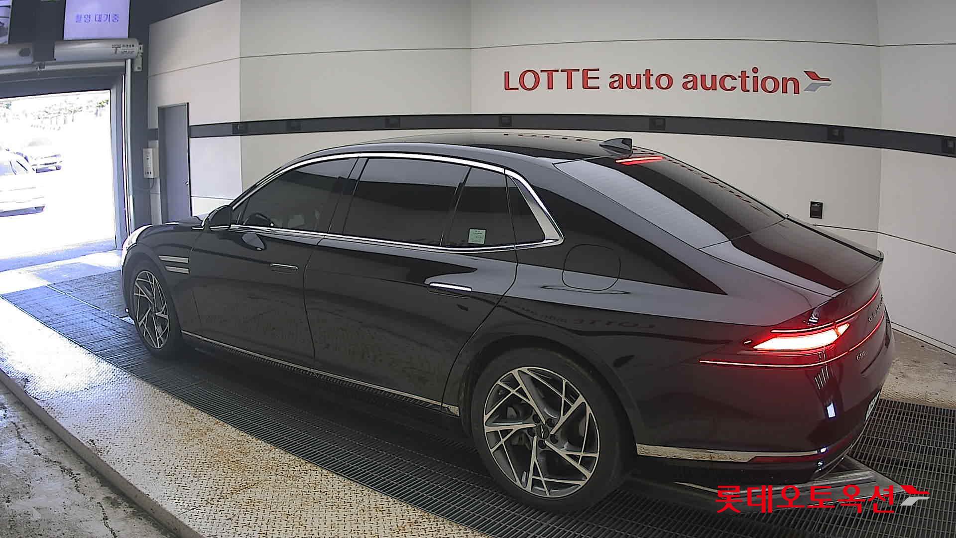 جينيسيس G90 2022 — صورة 8