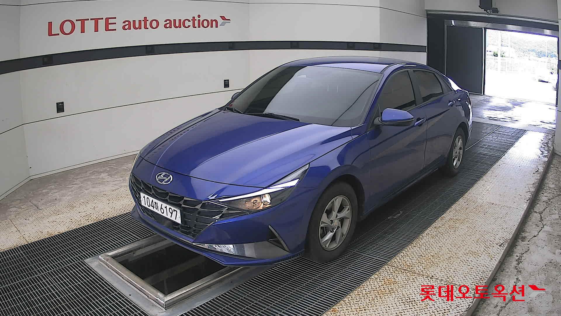 هيونداي أفانتي 2021 MODERN