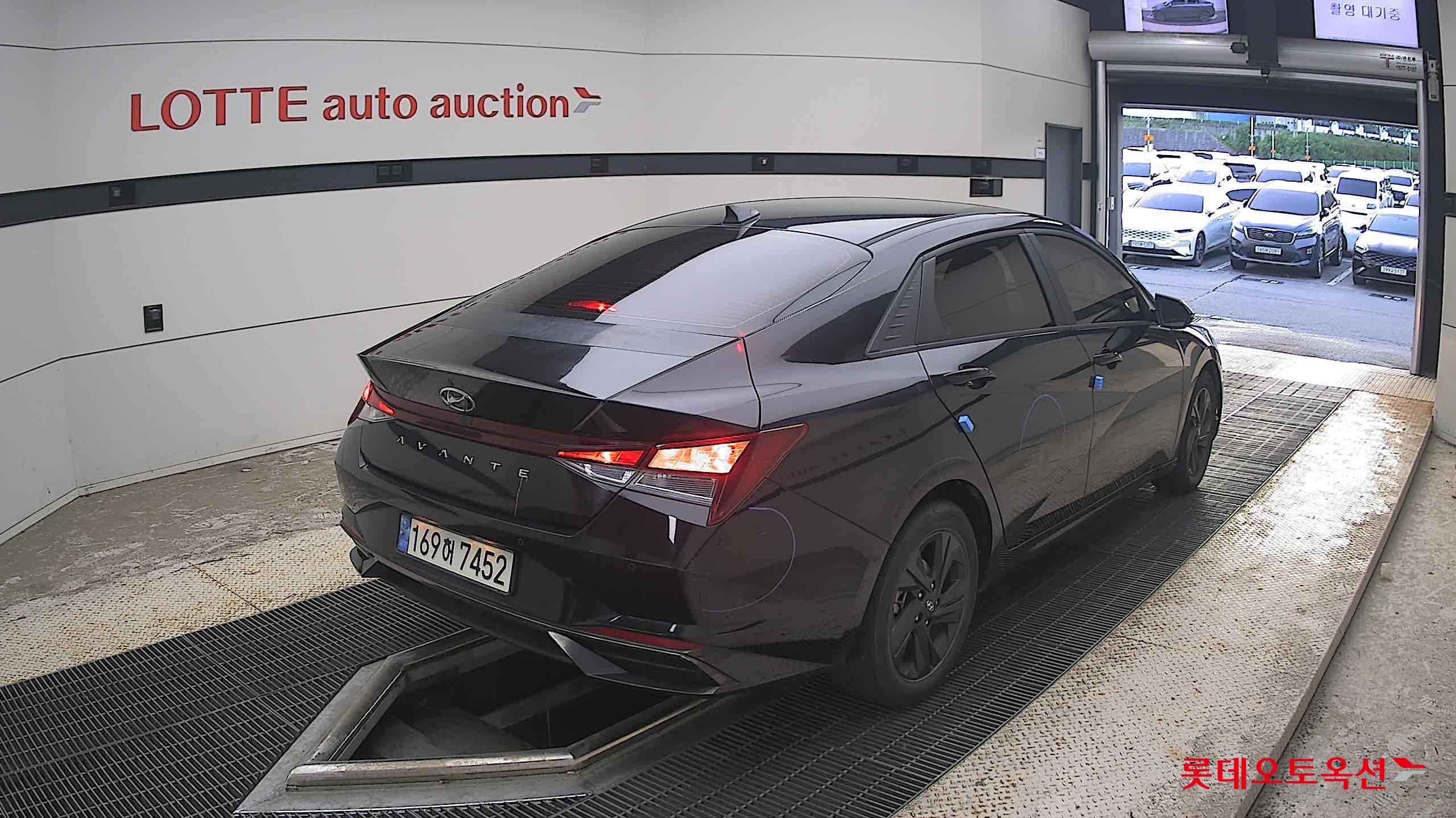 هيونداي أفانتي 2023 — صورة 12
