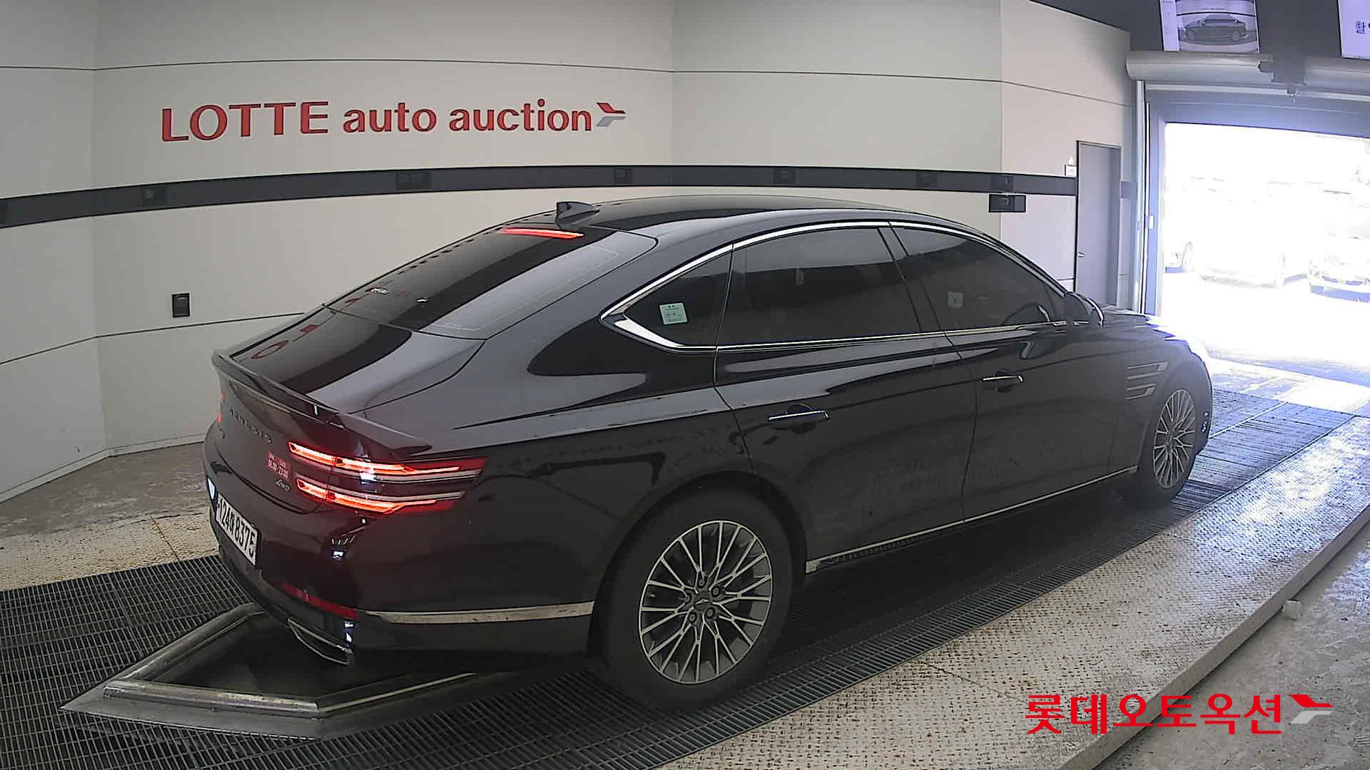 جينيسيس G80 2022 — صورة 14
