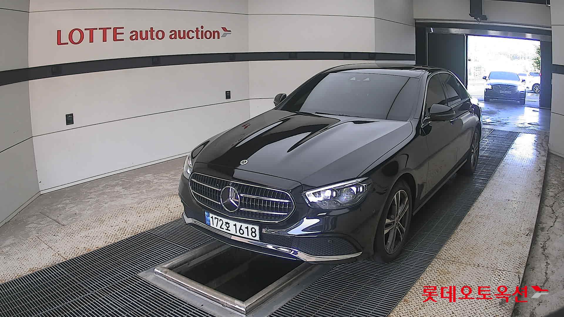 مرسيدس بنز E350 2022 4M