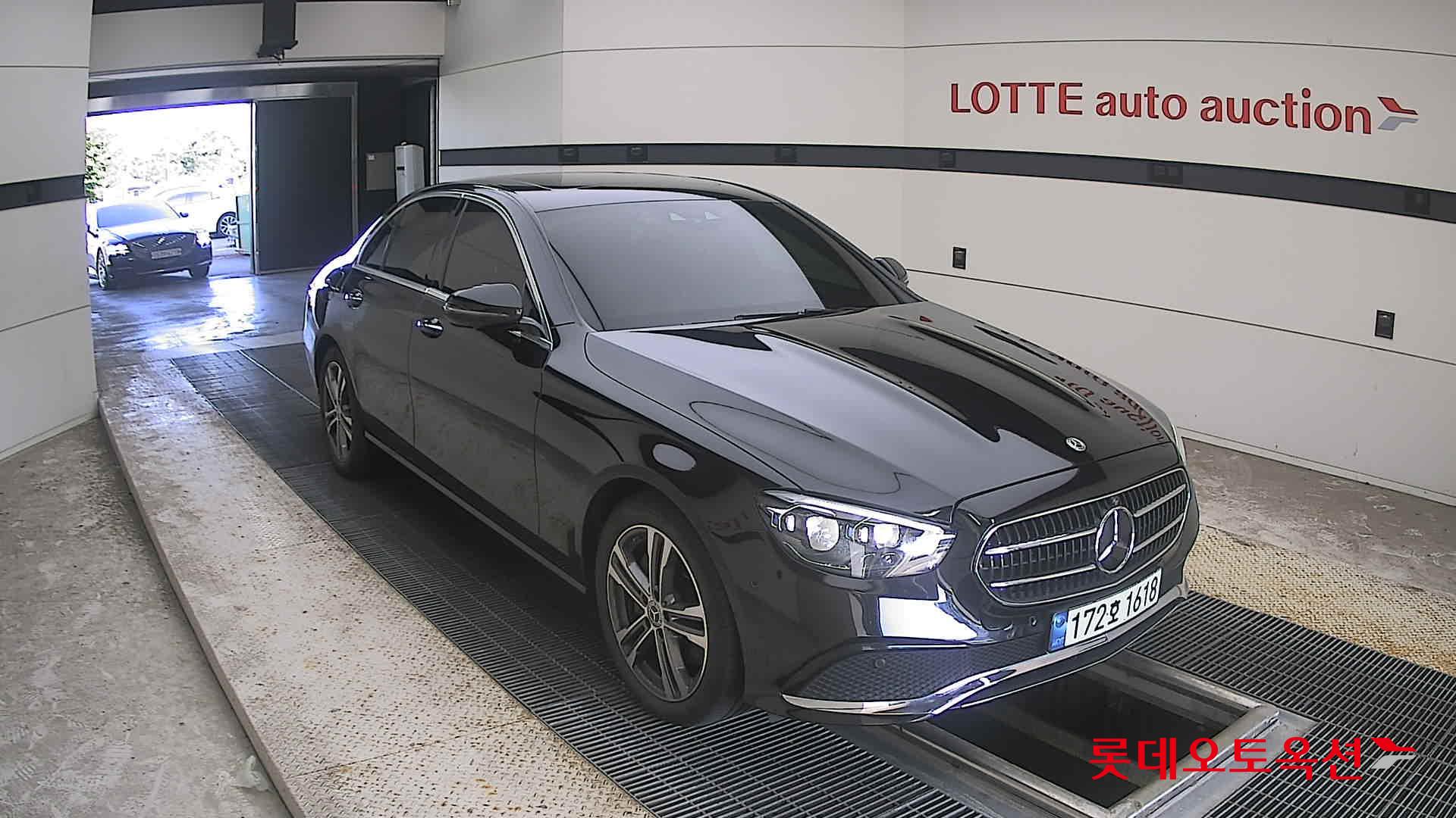 مرسيدس بنز E350 2022 4M