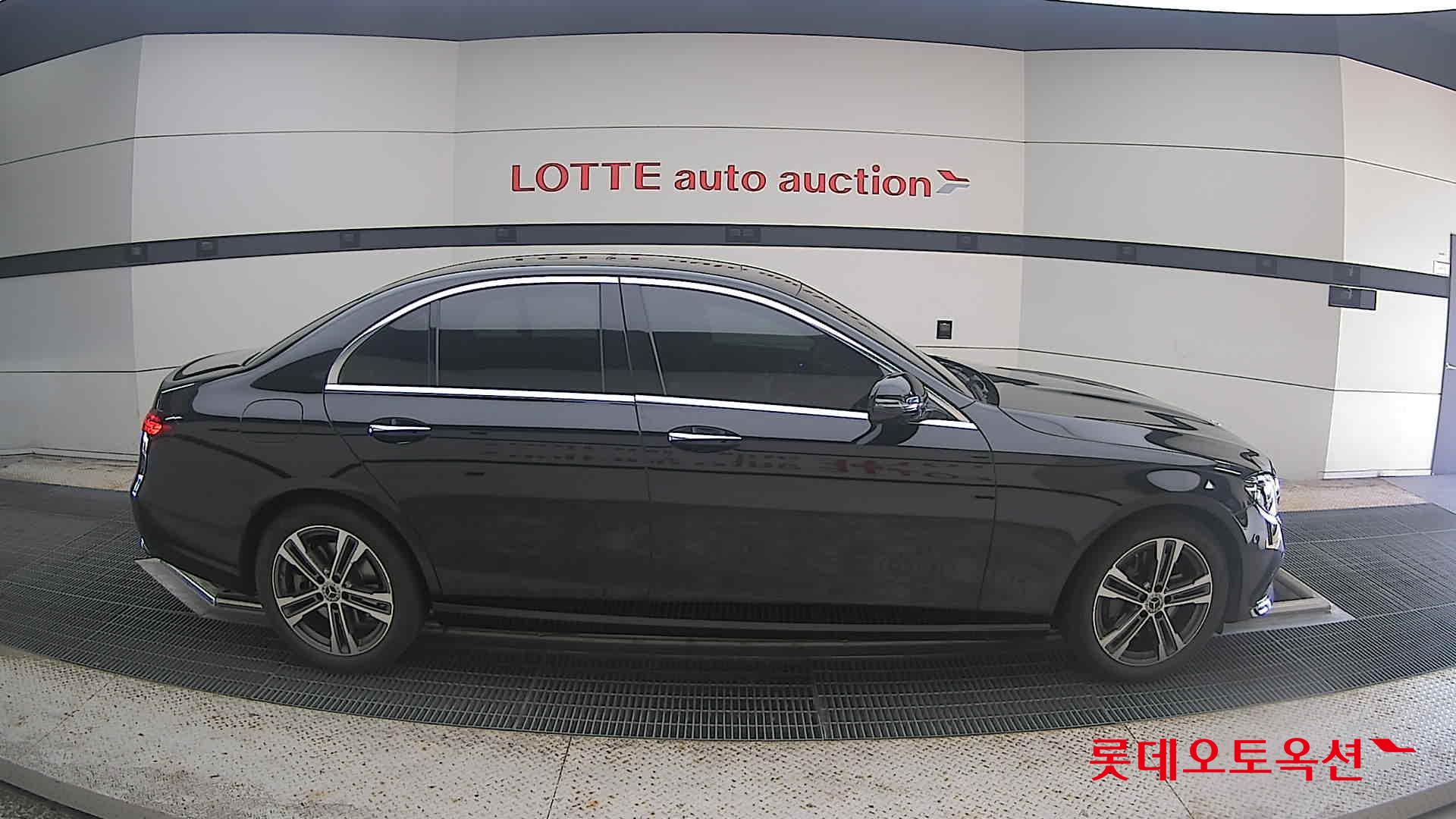 مرسيدس بنز E350 2022 4M