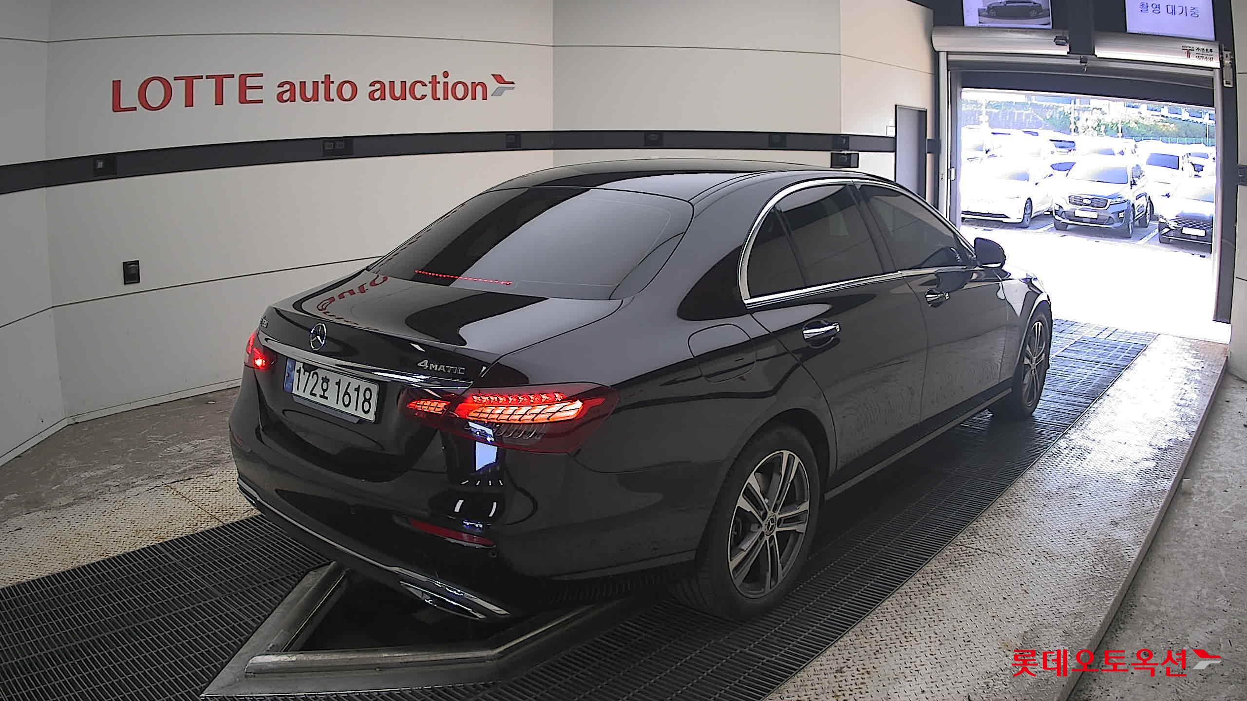 مرسيدس بنز E350 2022 4M