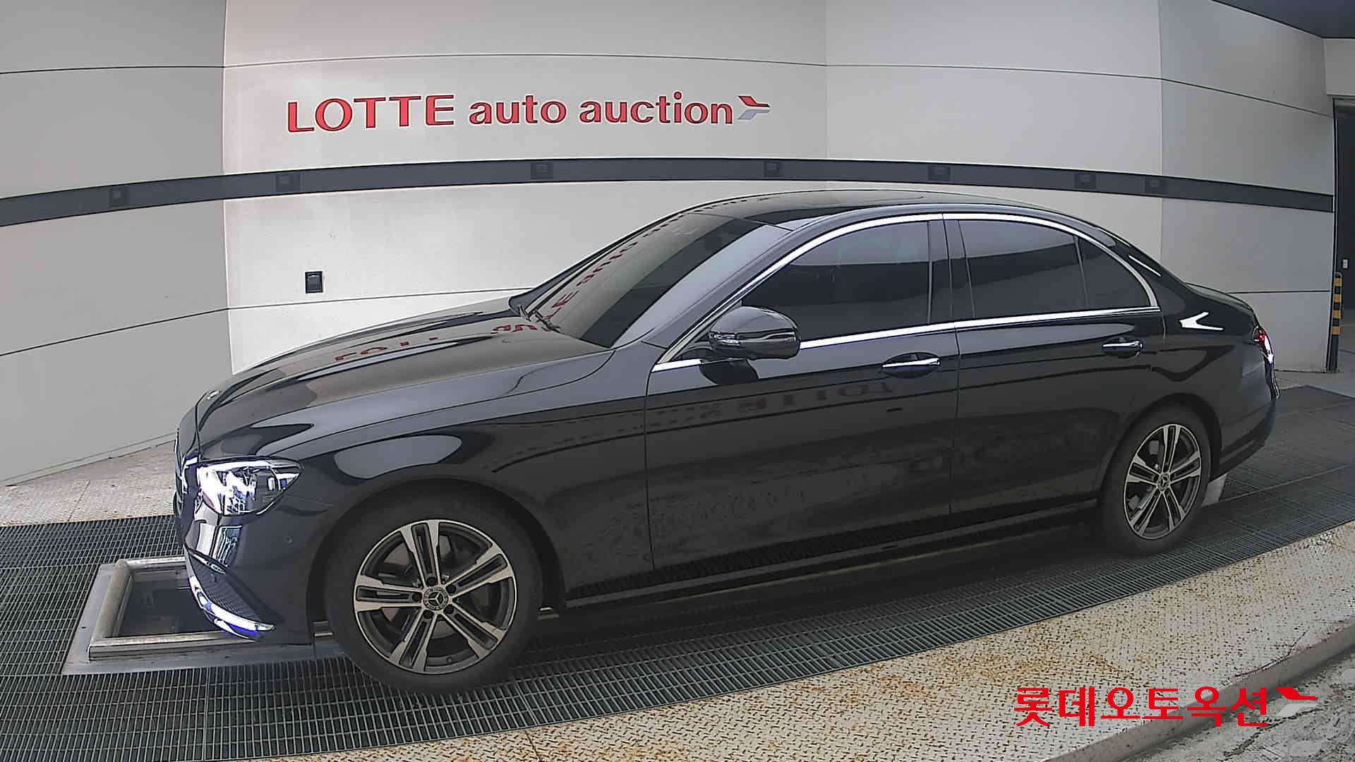 مرسيدس بنز E350 2022 4M