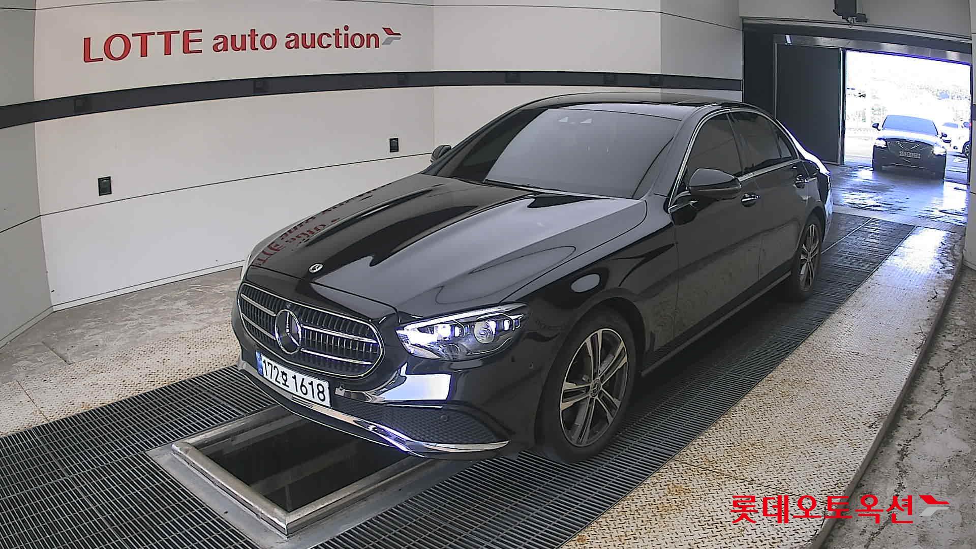 مرسيدس بنز E350 2022 4M