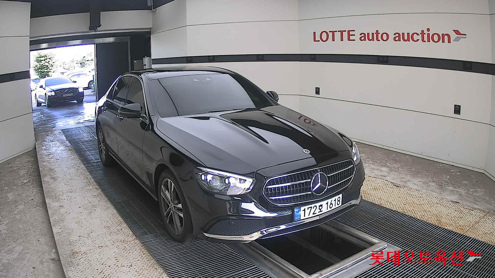 مرسيدس بنز E350 2022 4M