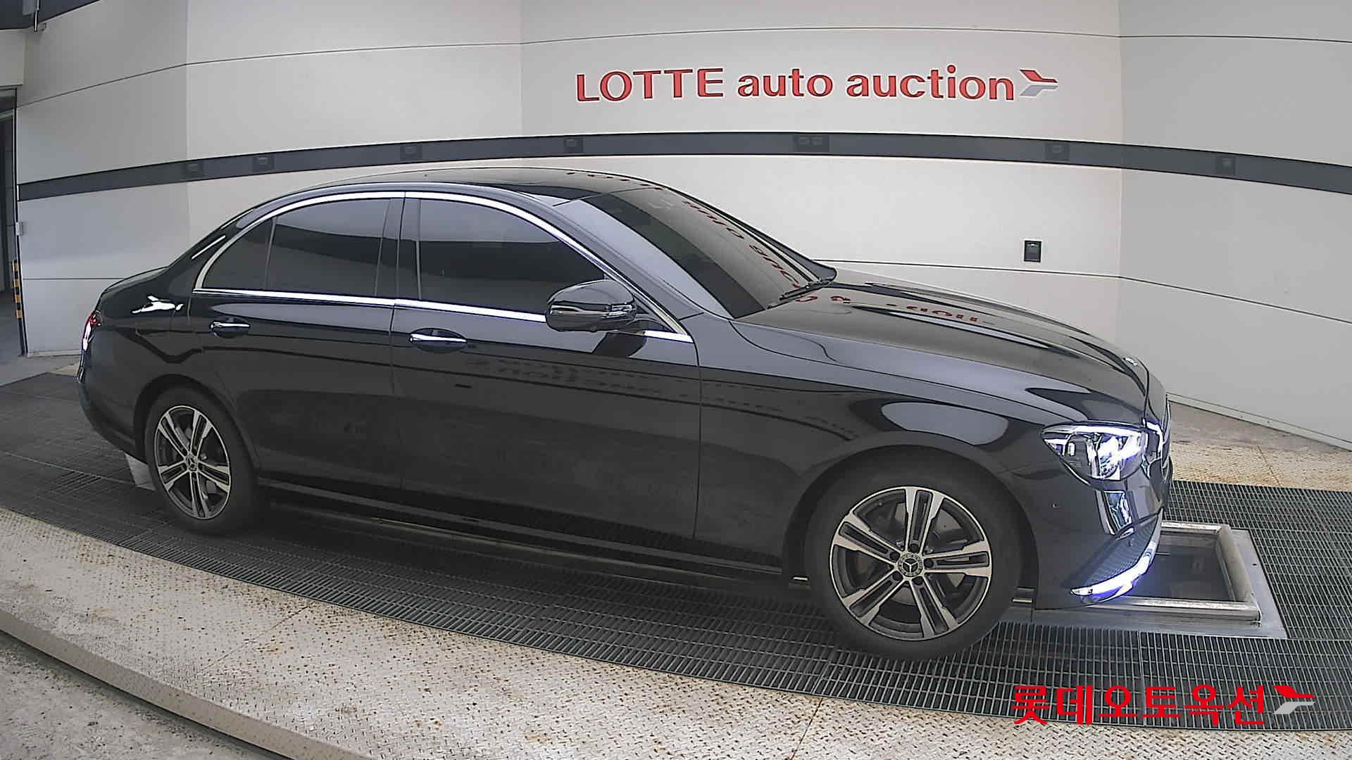 مرسيدس بنز E350 2022 4M