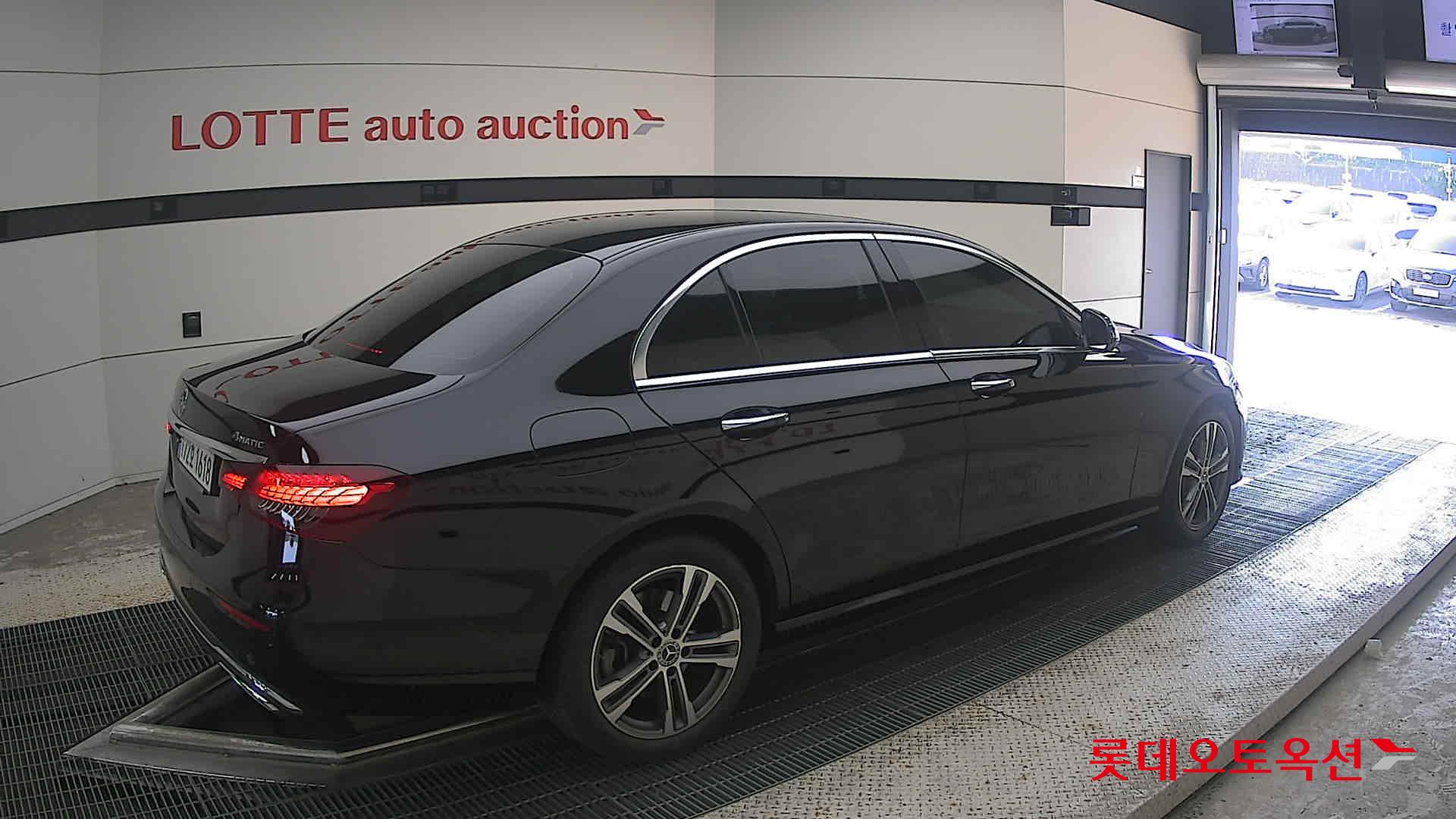 مرسيدس بنز E350 2022 4M
