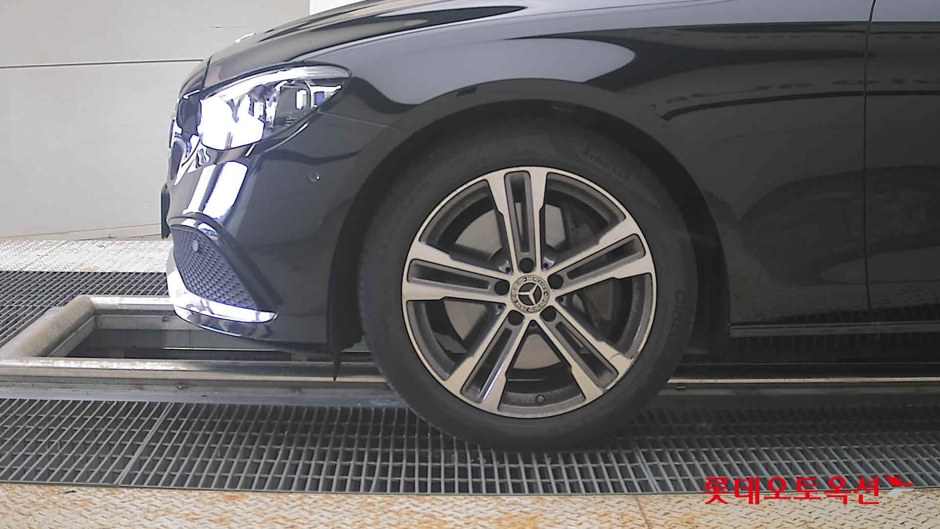 مرسيدس بنز E350 2022 4M