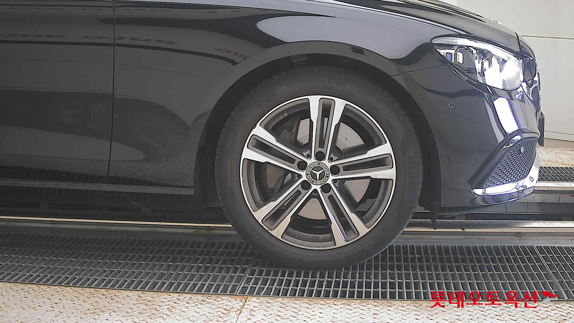 مرسيدس بنز E350 2022 4M
