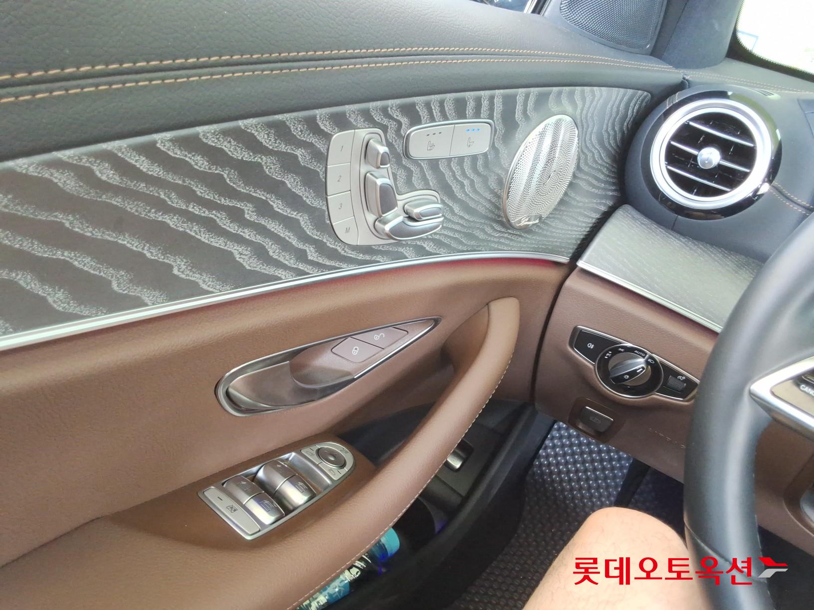 مرسيدس بنز E350 2022 4M