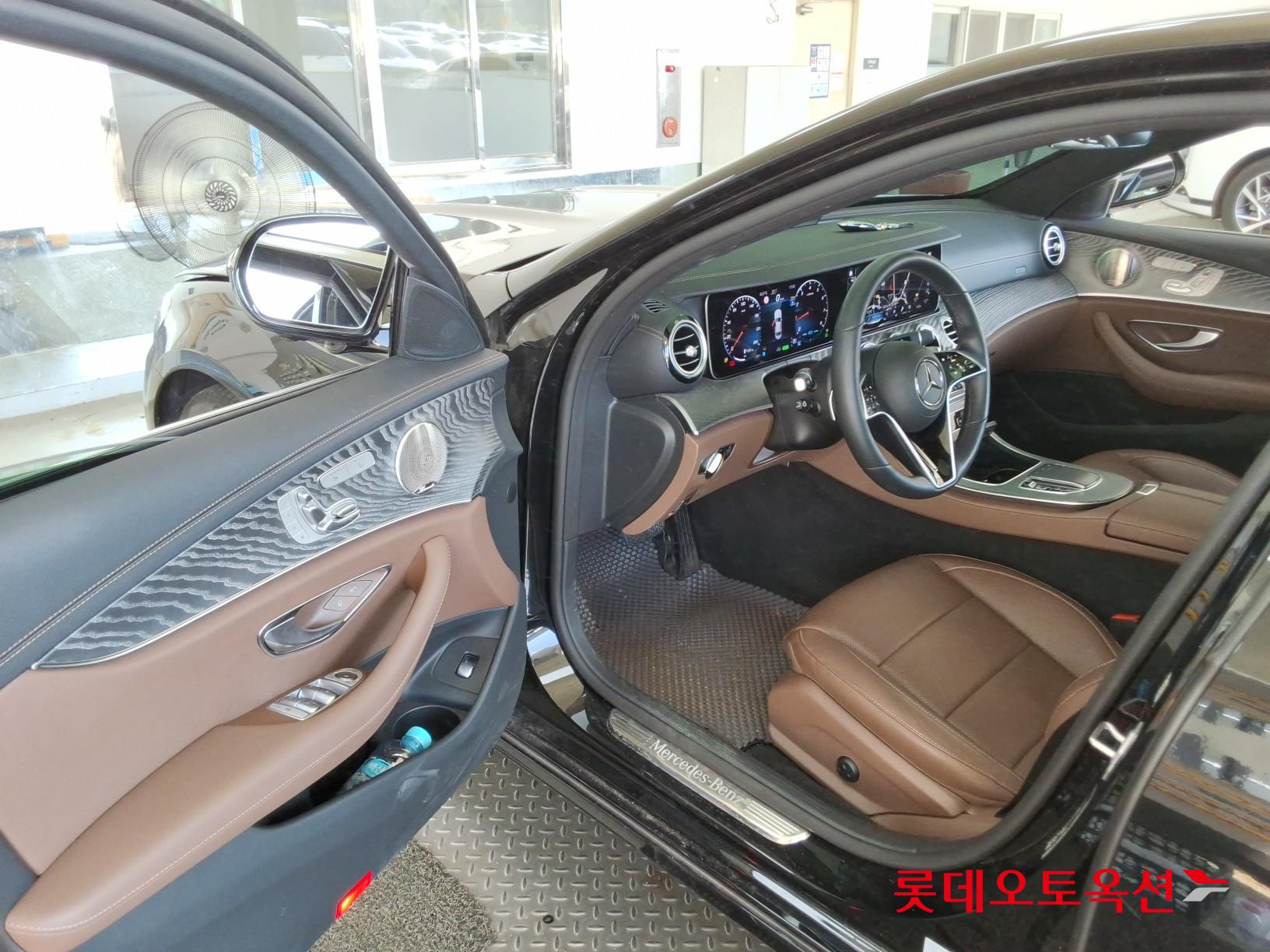 مرسيدس بنز E350 2022 4M