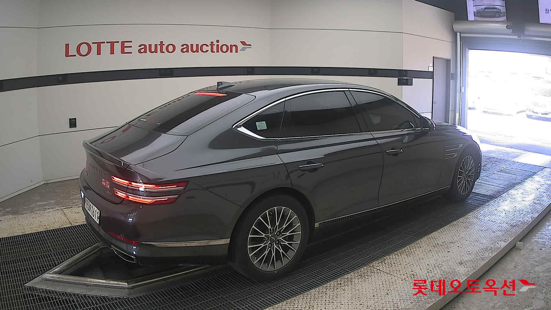 جينيسيس G80 2022 — صورة 14