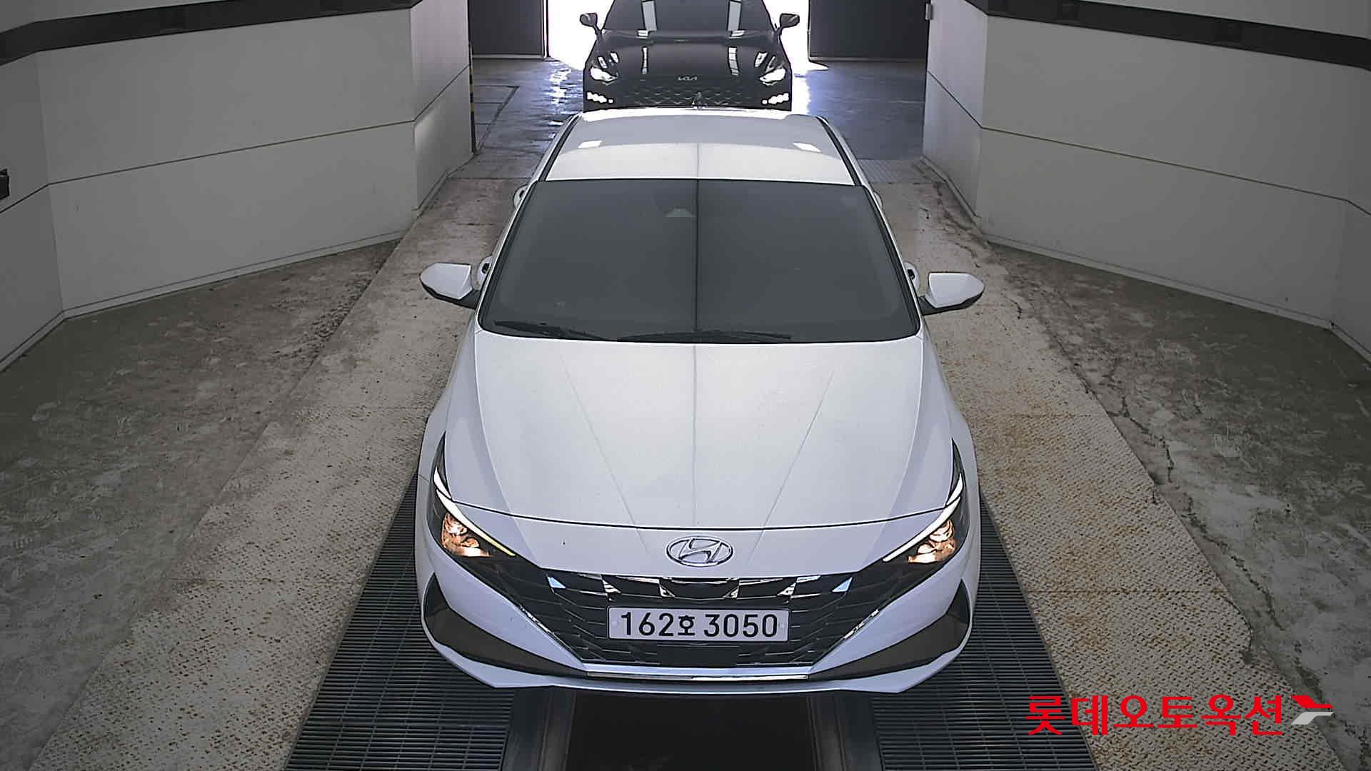 هيونداي أفانتي 2021 MODERN
