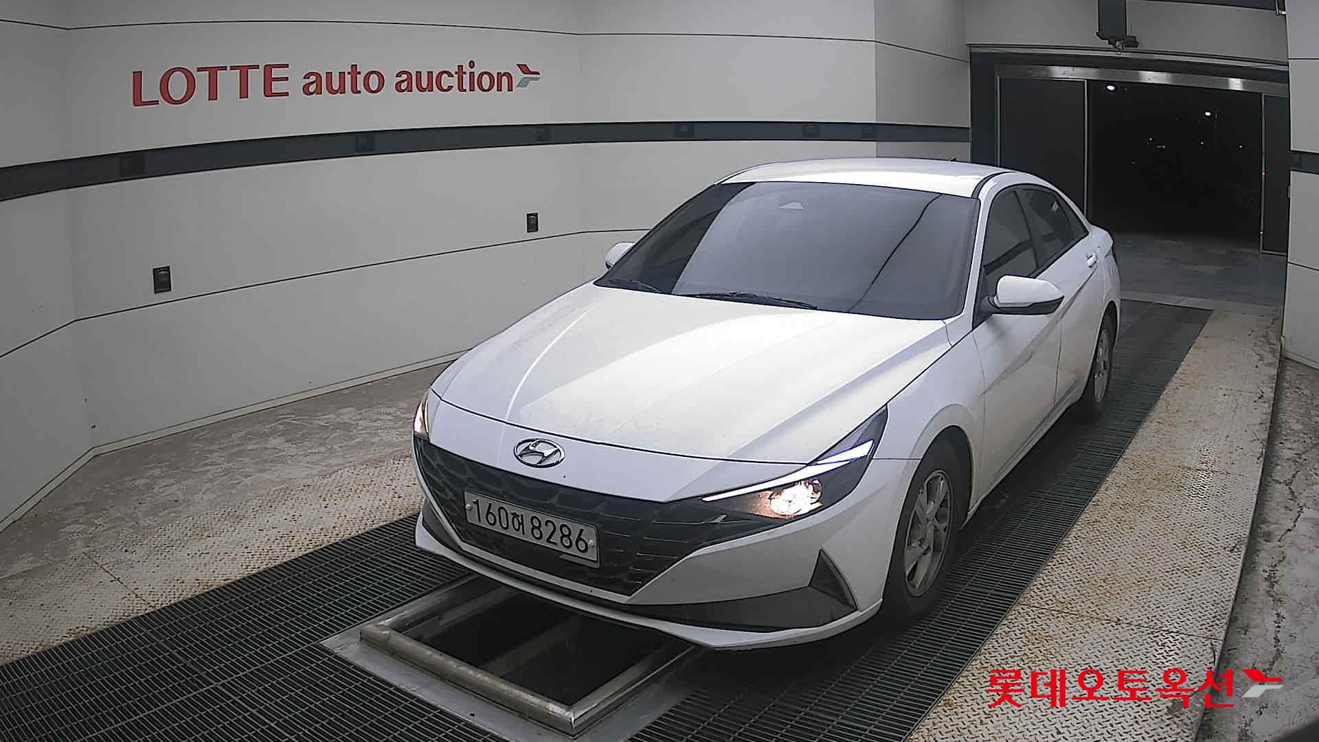هيونداي أفانتي 2021 MODERN