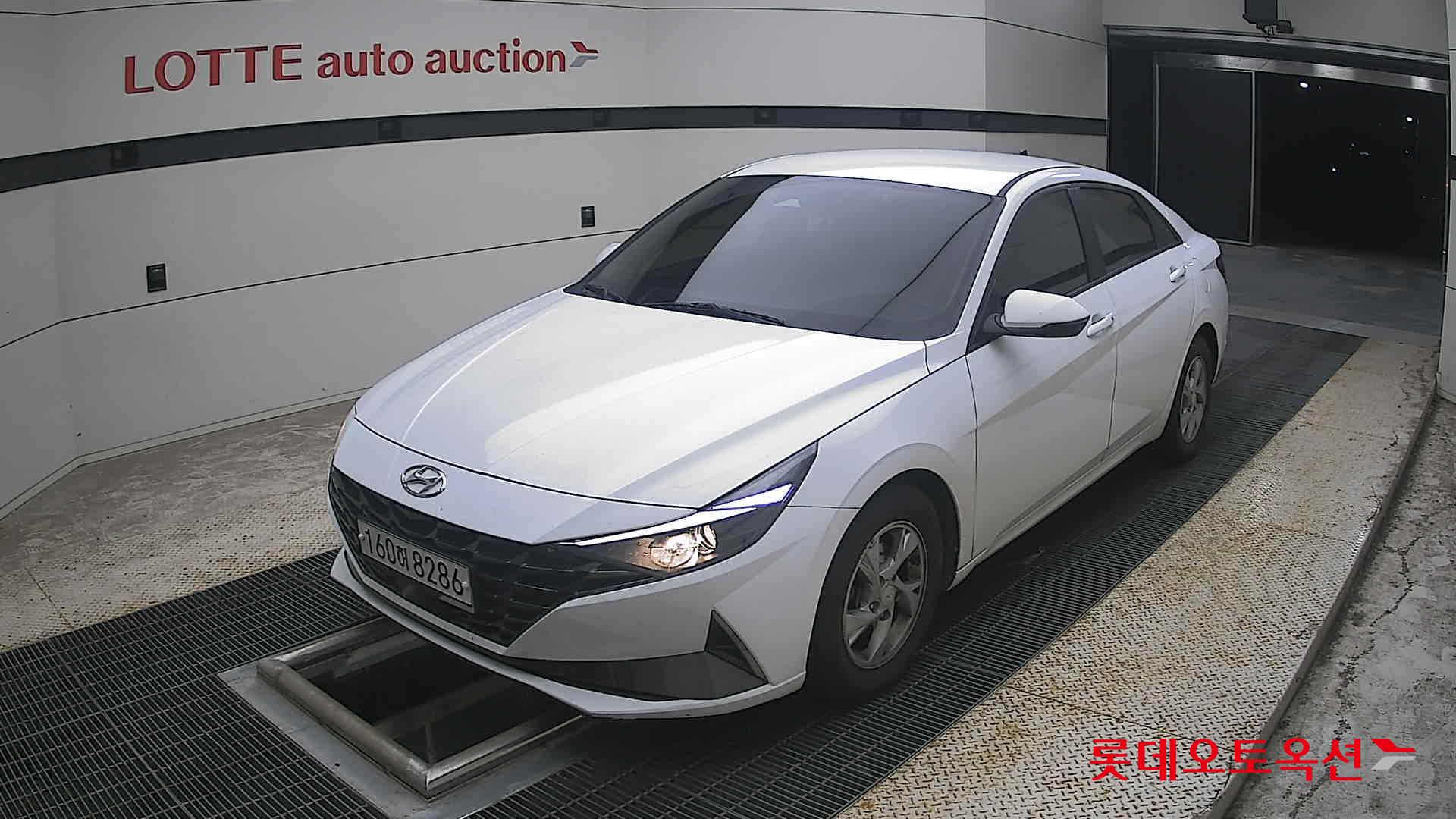 هيونداي أفانتي 2021 MODERN