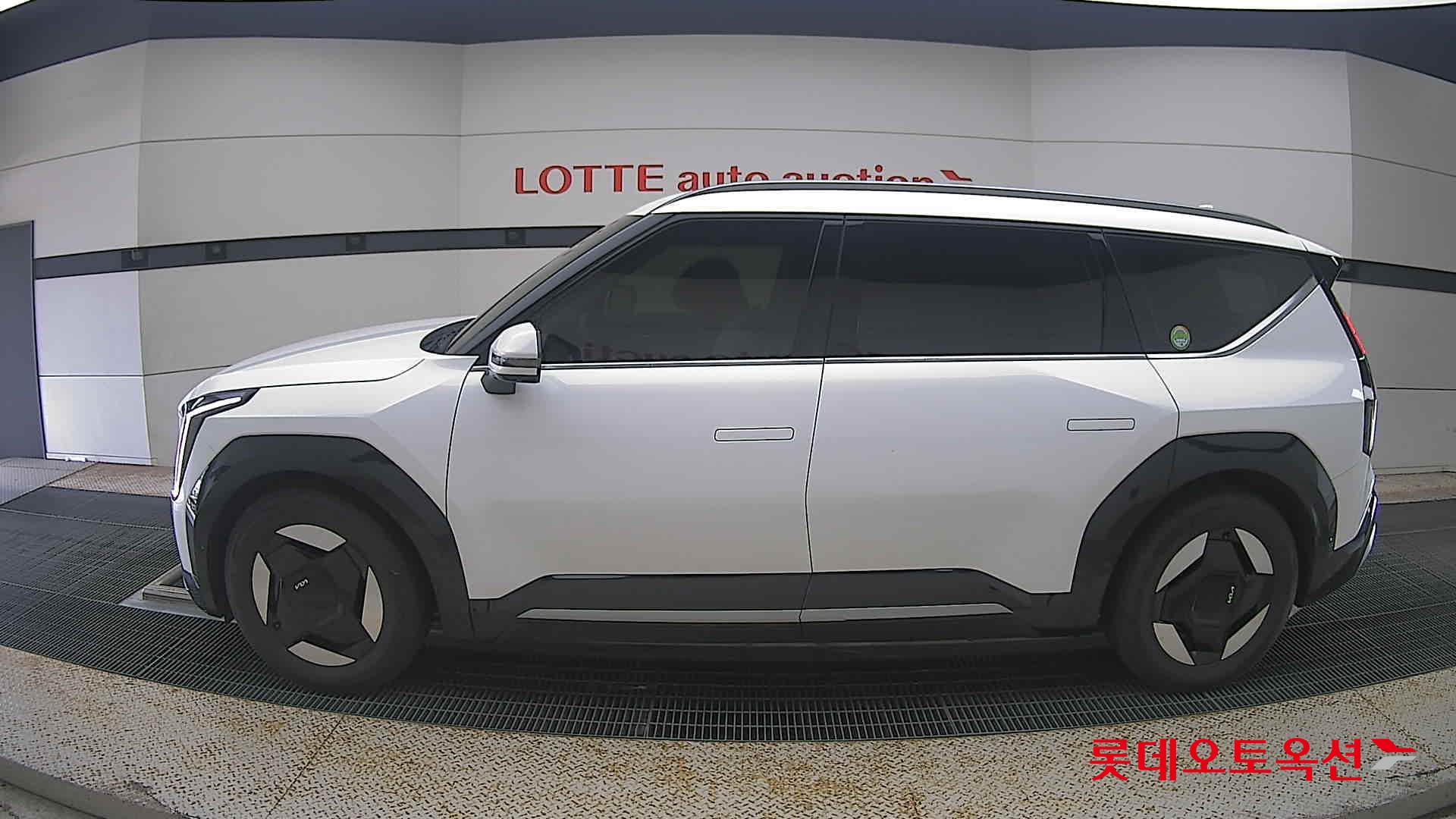 كيا Ev9 2024 AT