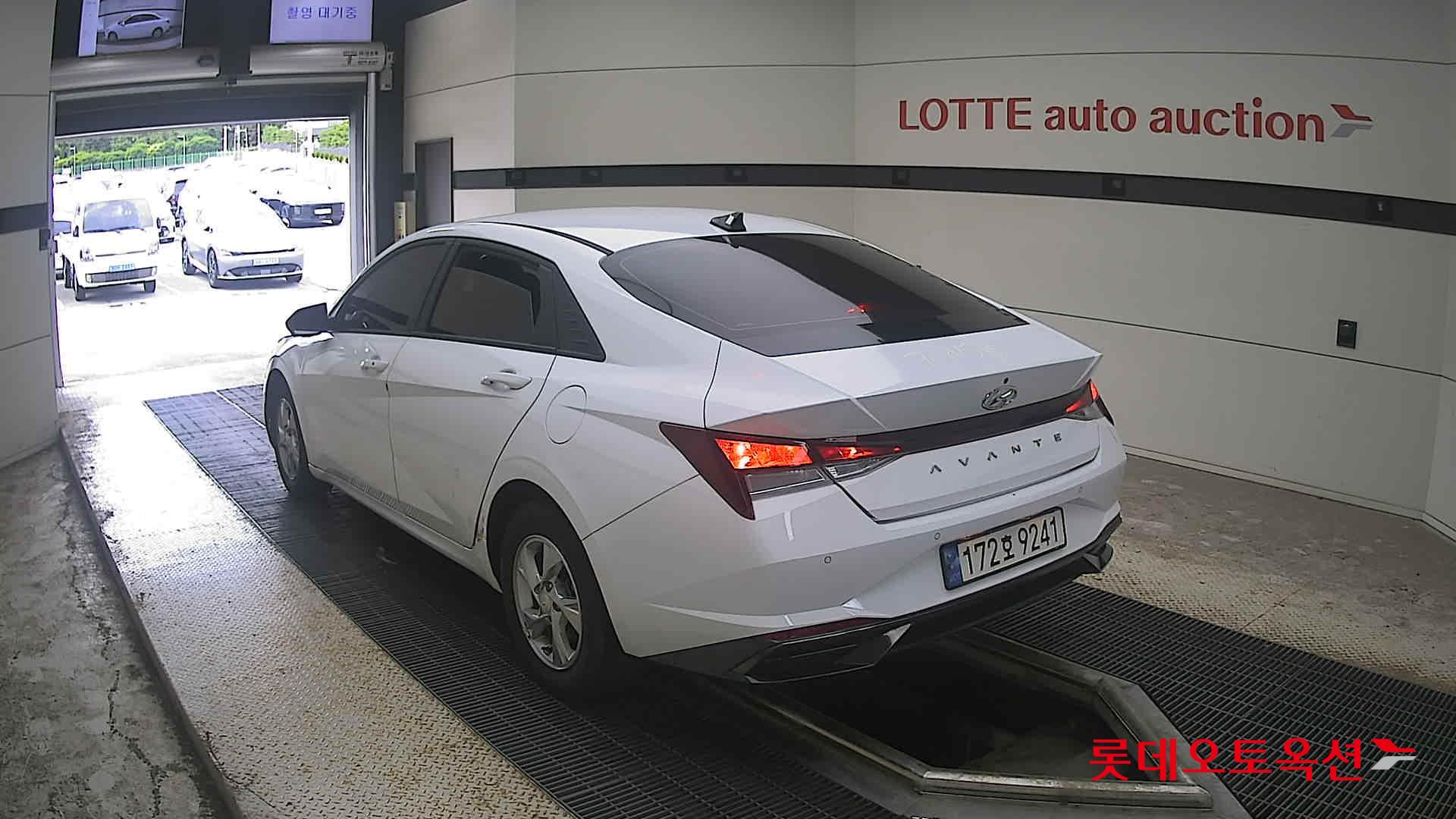 هيونداي أفانتي 2023 SMART