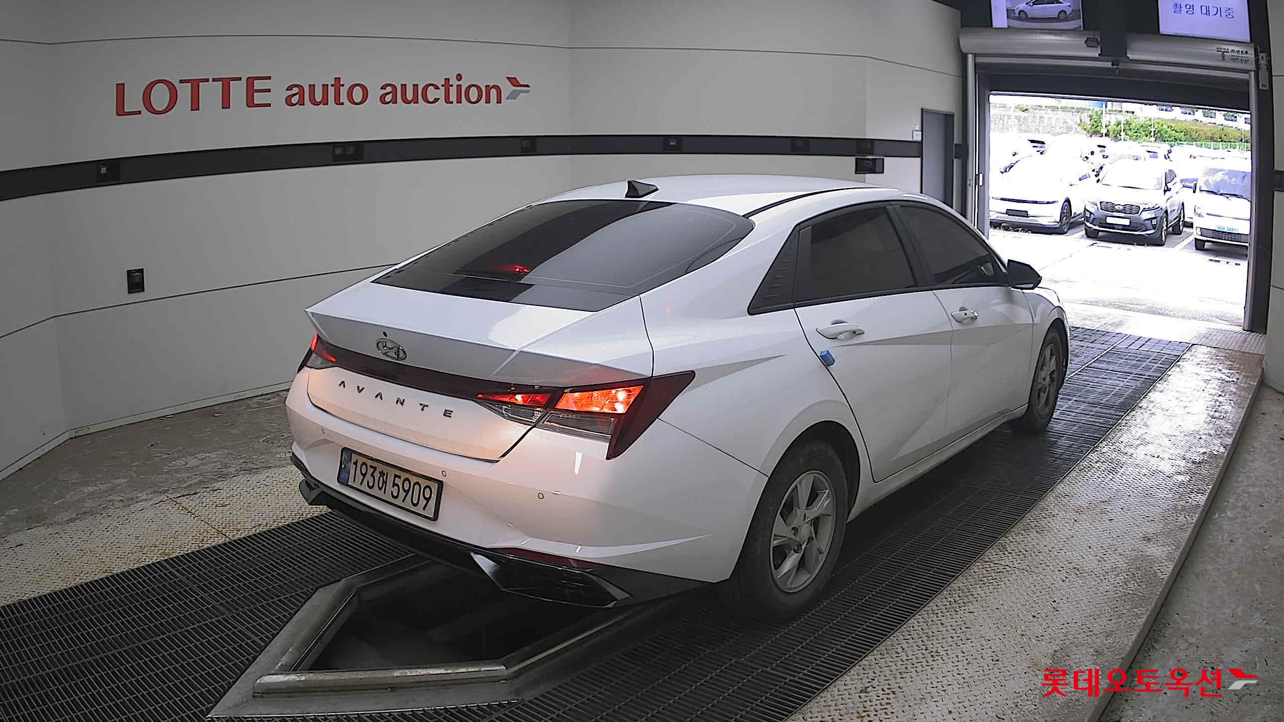 هيونداي أفانتي 2023 SMART
