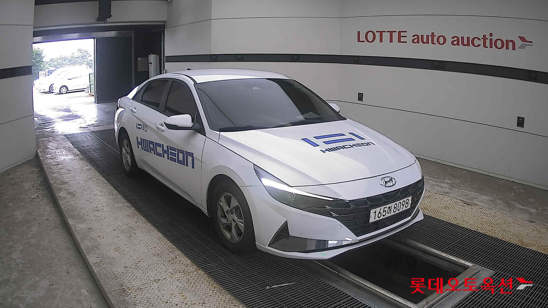 هيونداي أفانتي 2022 MODERN