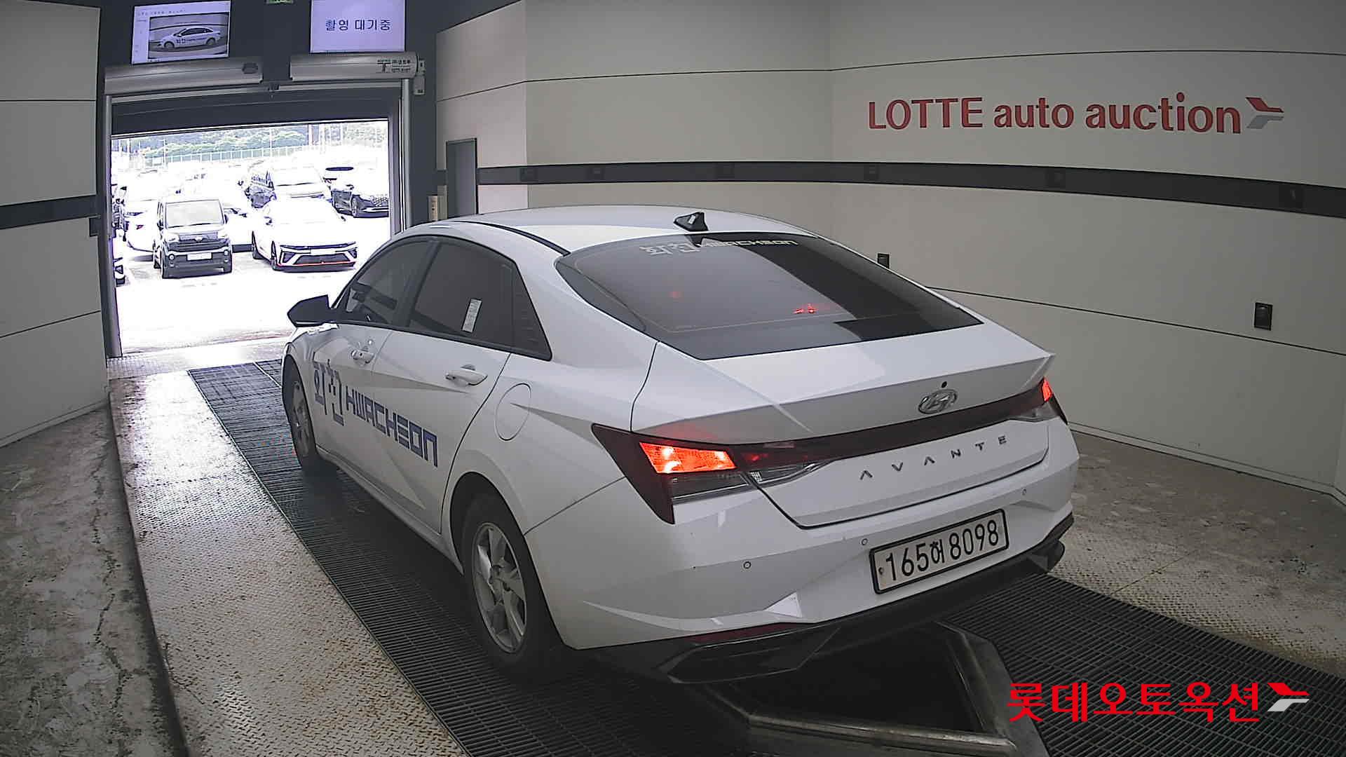 هيونداي أفانتي 2022 MODERN