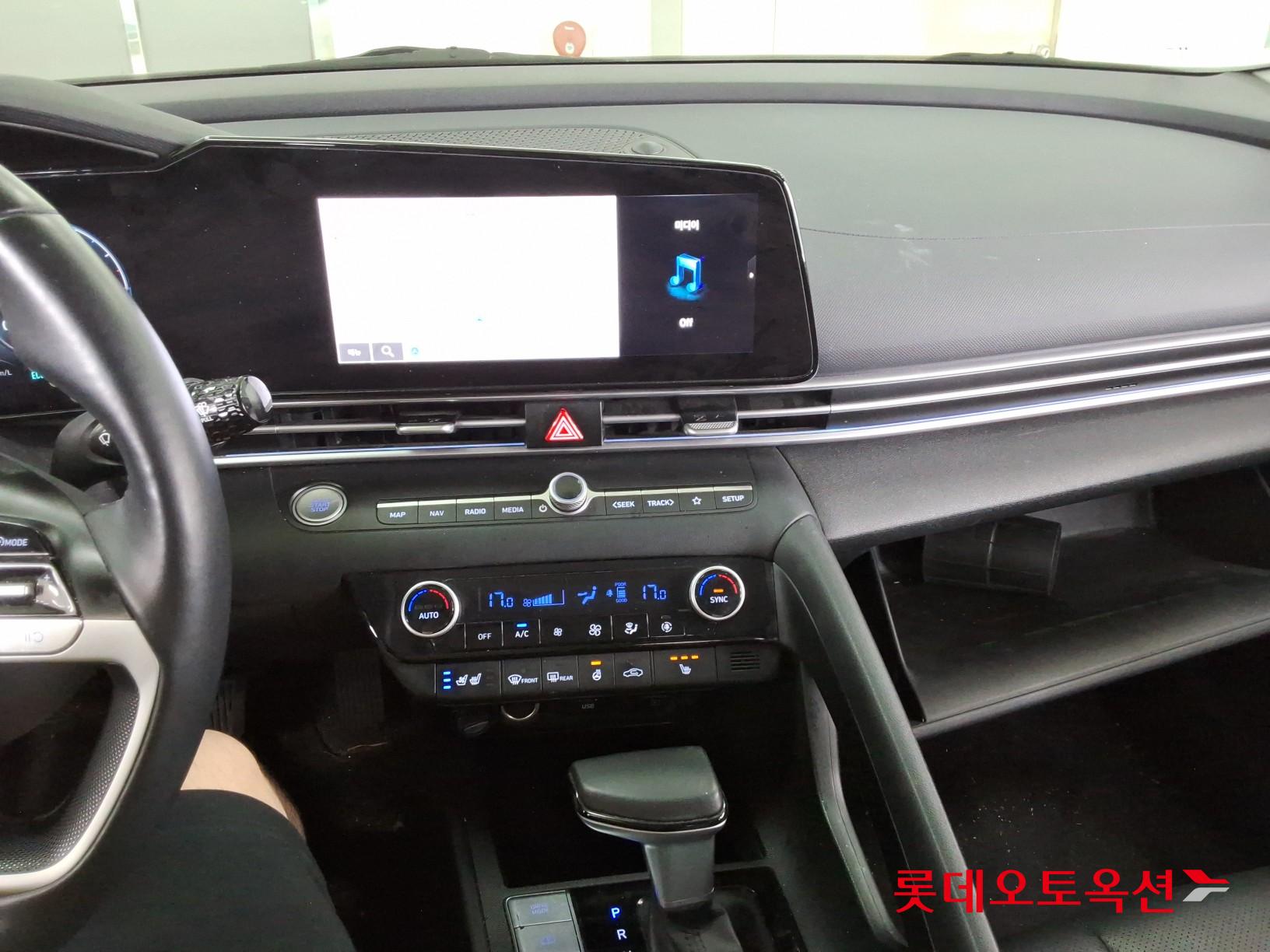 هيونداي أفانتي 2022 MODERN