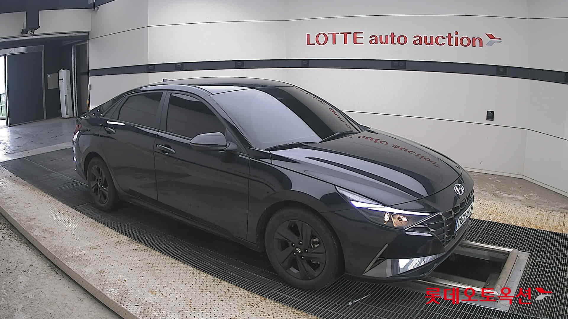 هيونداي أفانتي 2023 MODERN
