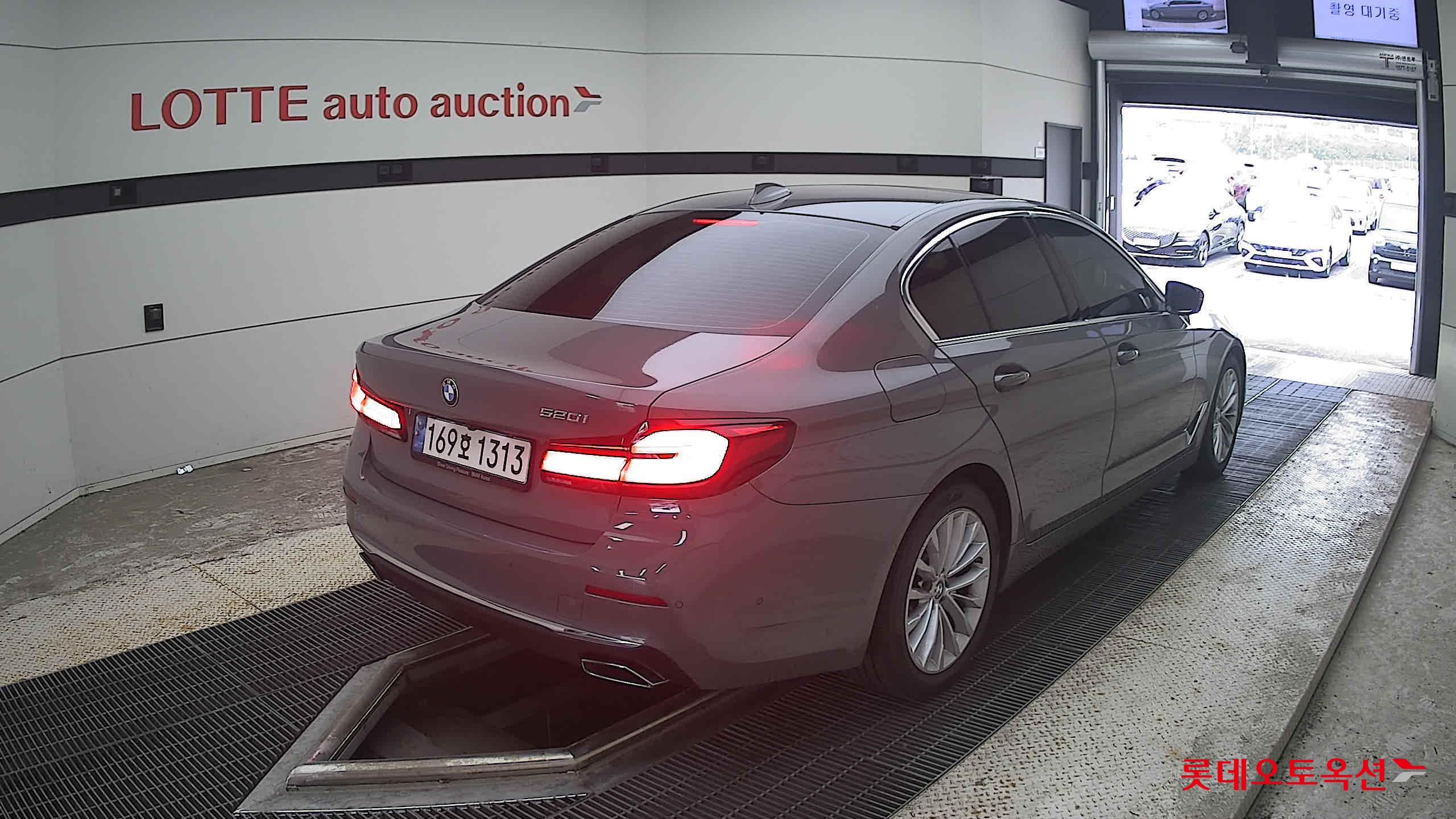 بي إم دبليو 520I 2022 فاخر