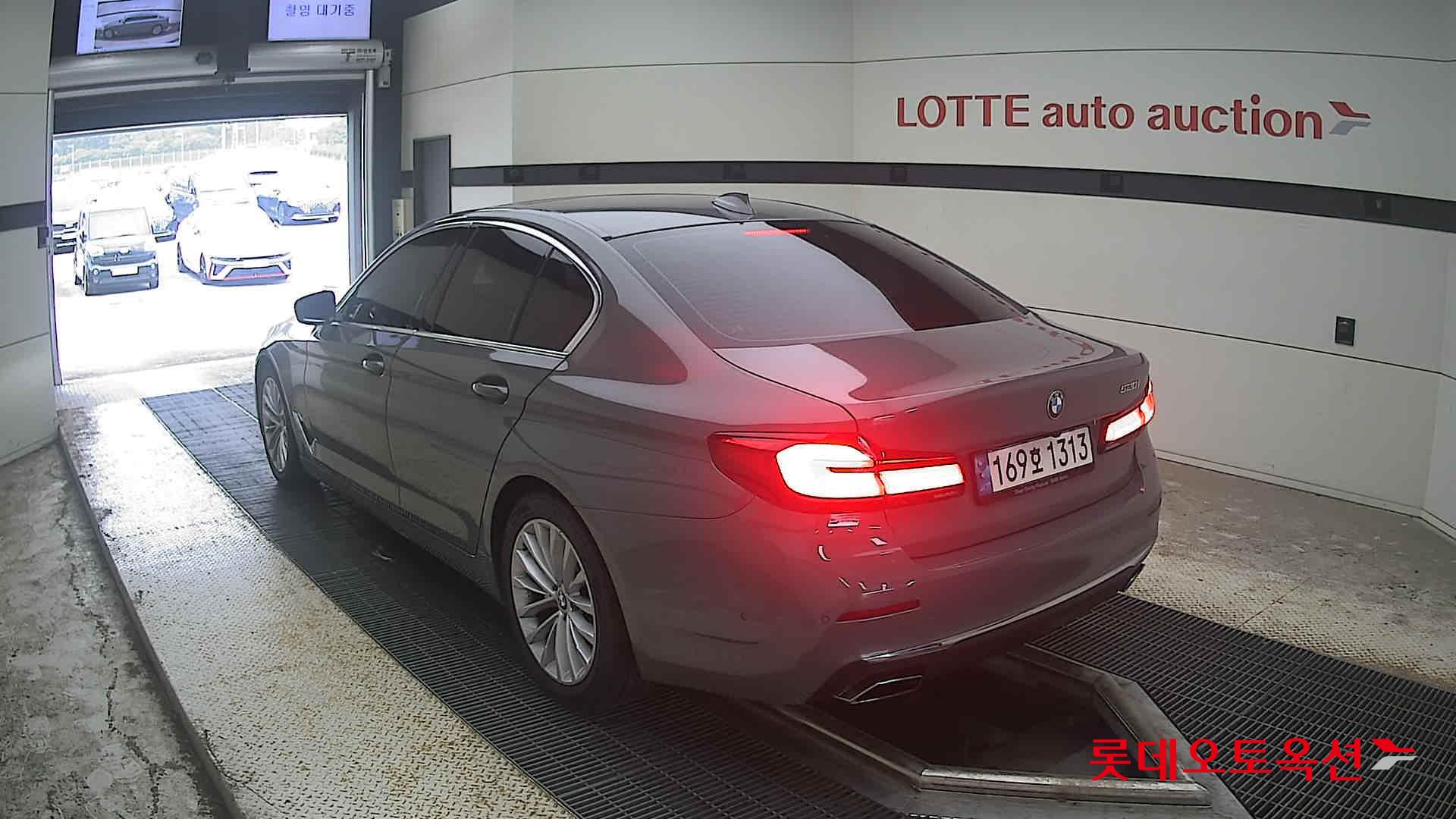 بي إم دبليو 520I 2022 فاخر