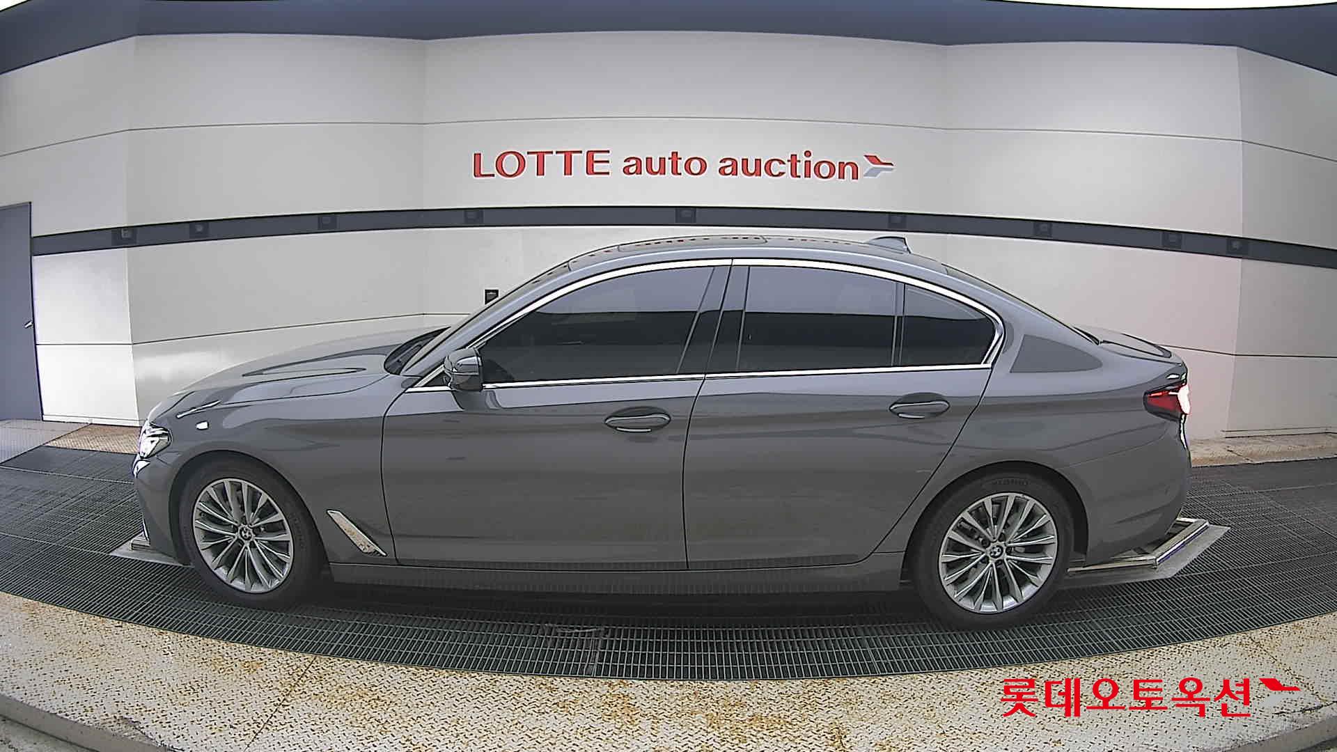 بي إم دبليو 520I 2022 فاخر