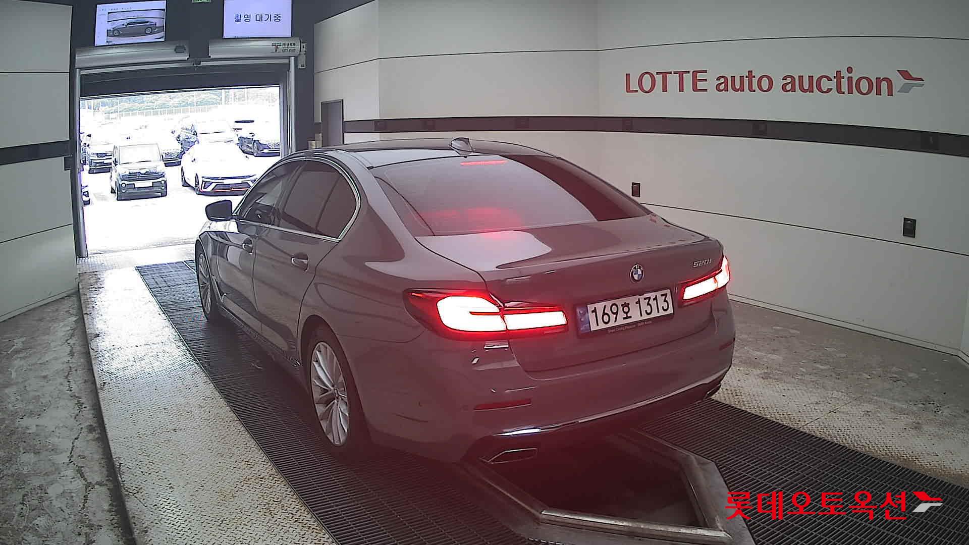 بي إم دبليو 520I 2022 فاخر