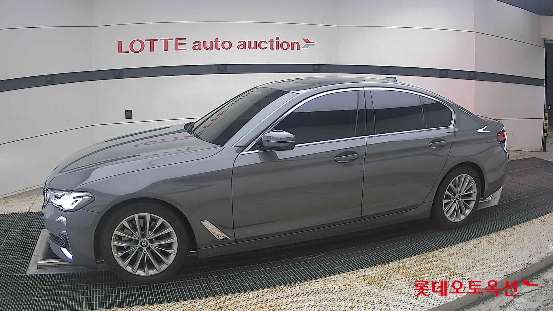 بي إم دبليو 520I 2022 فاخر
