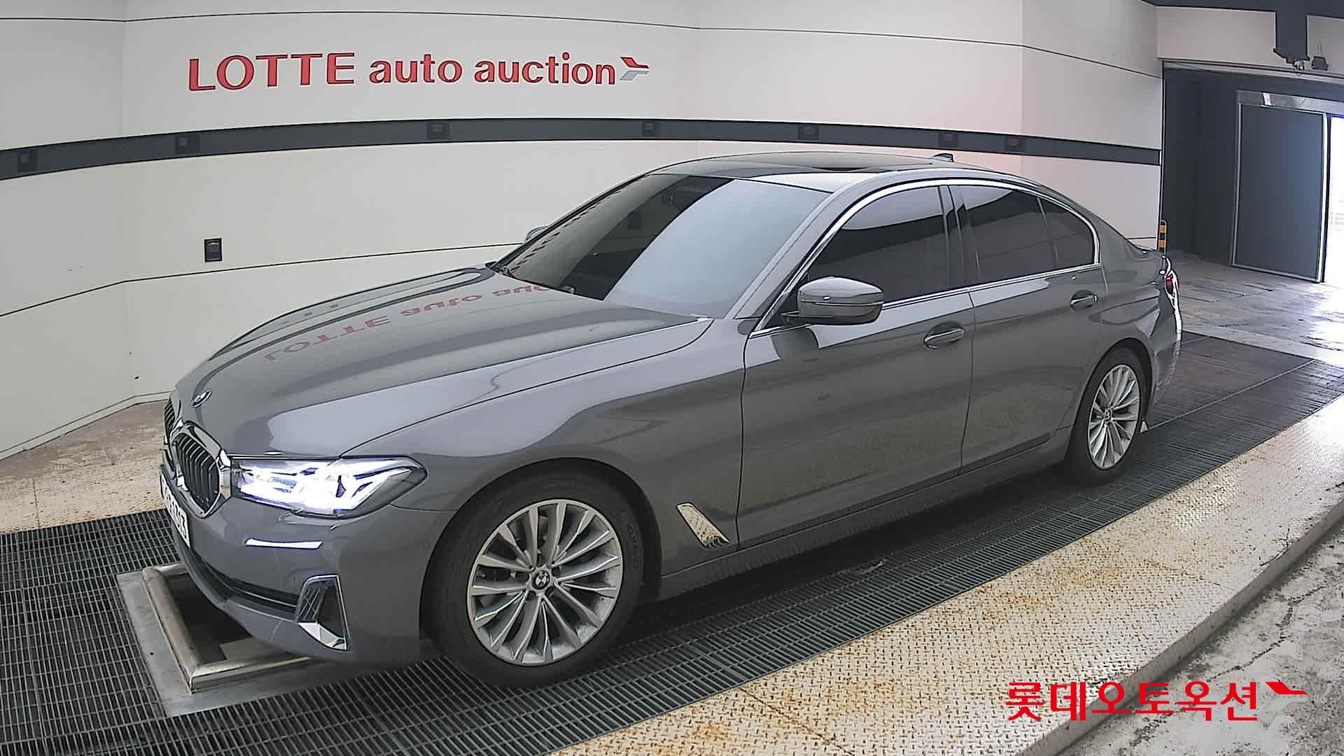 بي إم دبليو 520I 2022 فاخر
