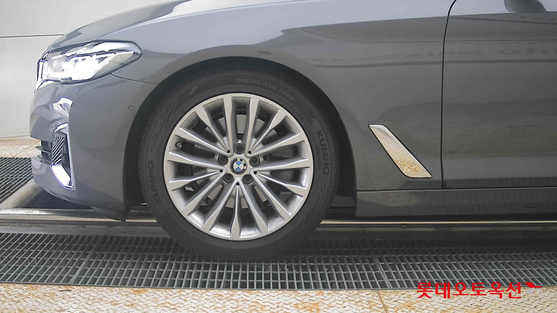 بي إم دبليو 520I 2022 فاخر