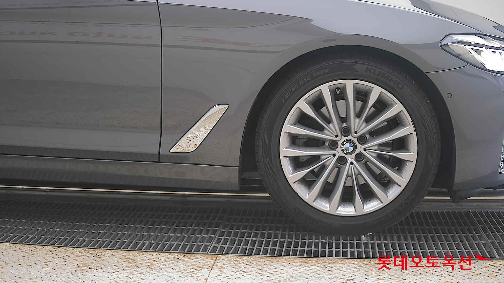 بي إم دبليو 520I 2022 فاخر