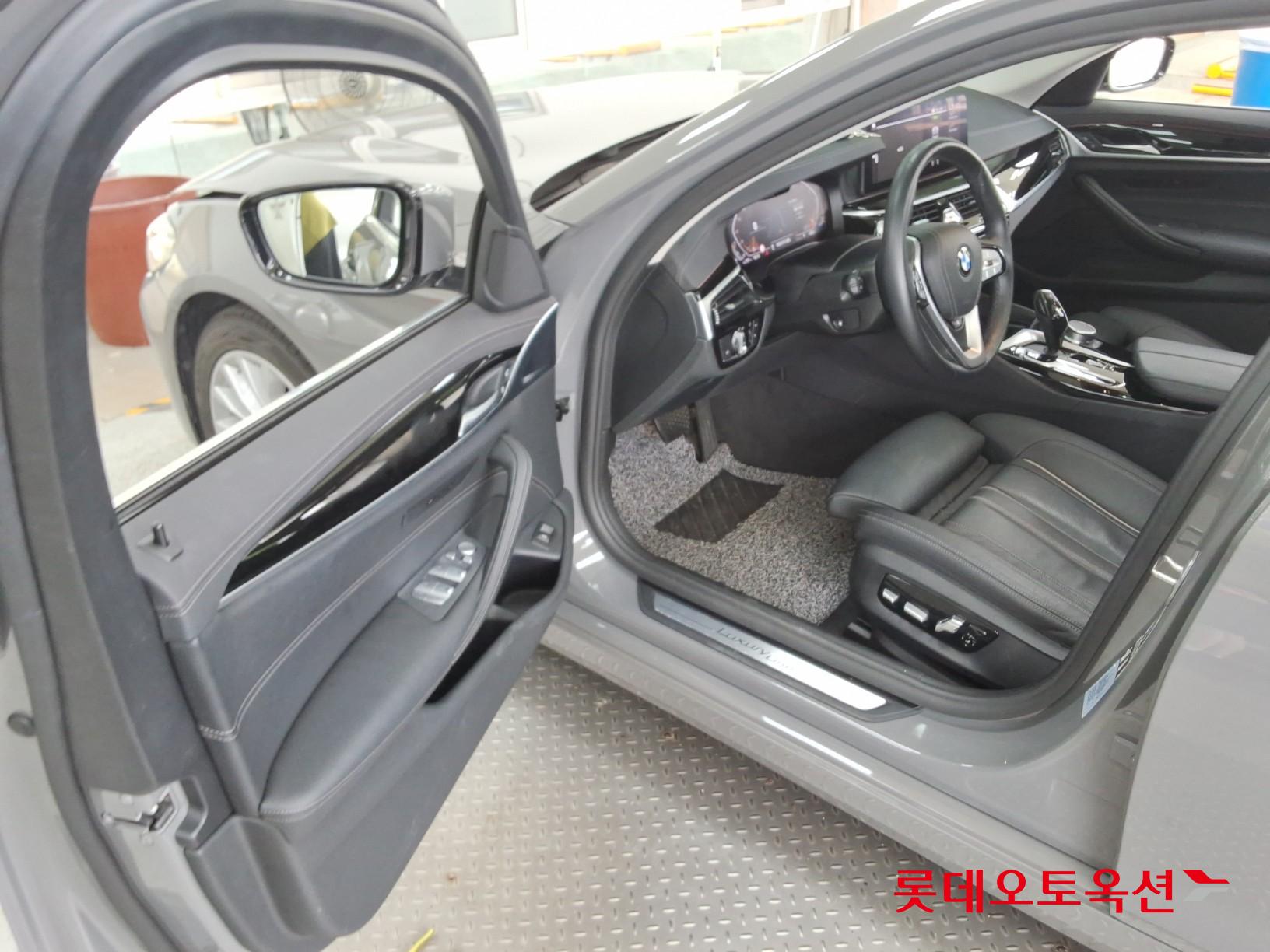 بي إم دبليو 520I 2022 فاخر