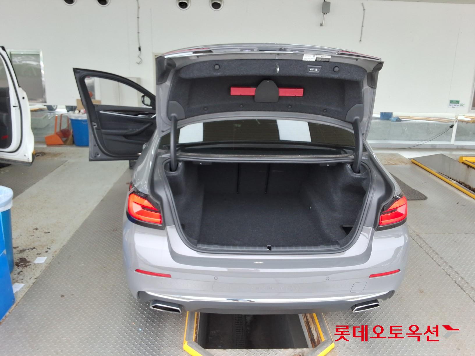 بي إم دبليو 520I 2022 فاخر