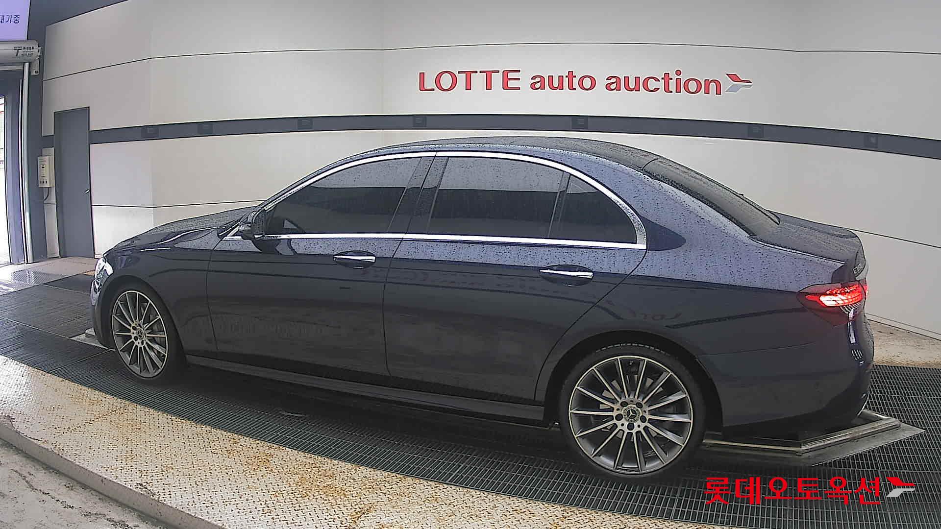 مرسيدس بنز E350 2022 4M LINE