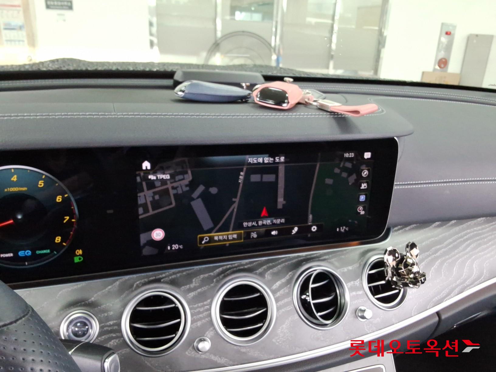 مرسيدس بنز E350 2022 4M LINE