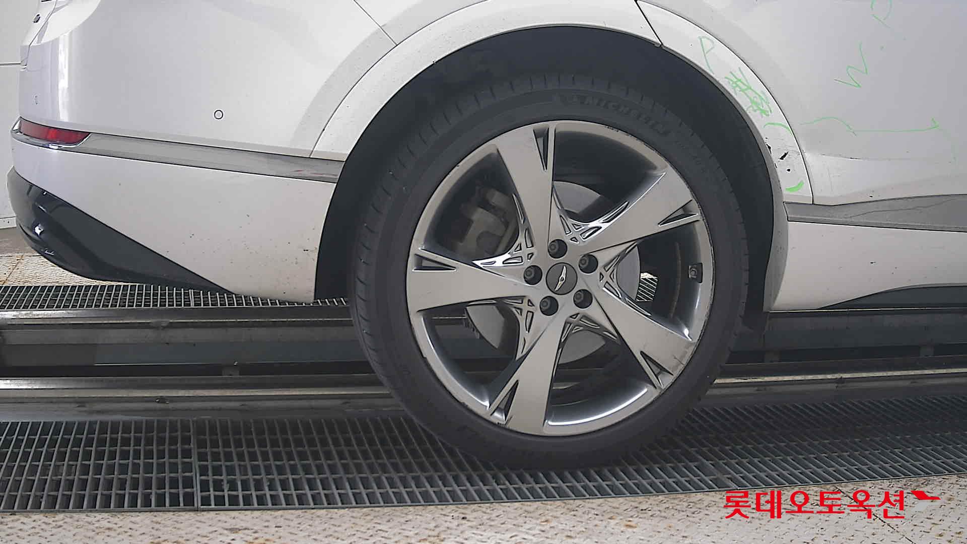 جينيسيس جي في 80 2020