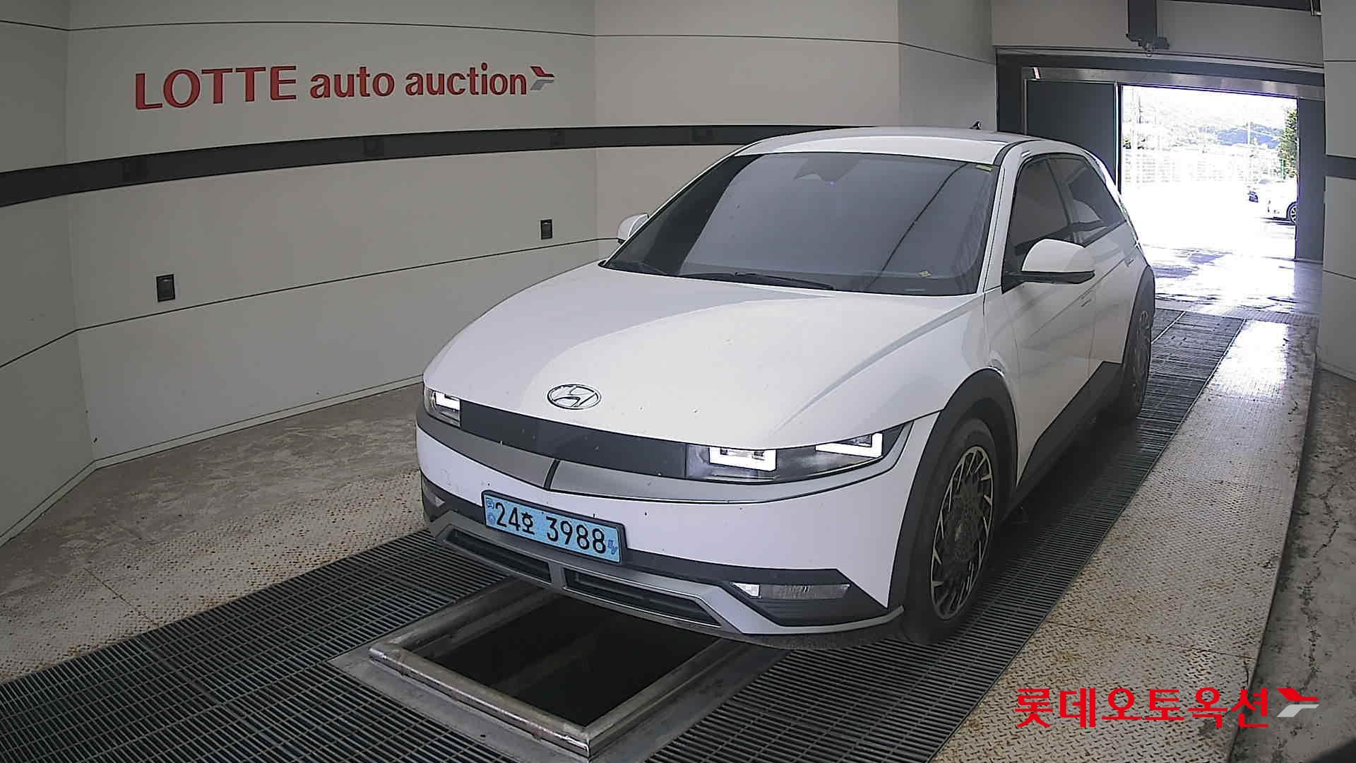 هيونداي أيونيك 2023