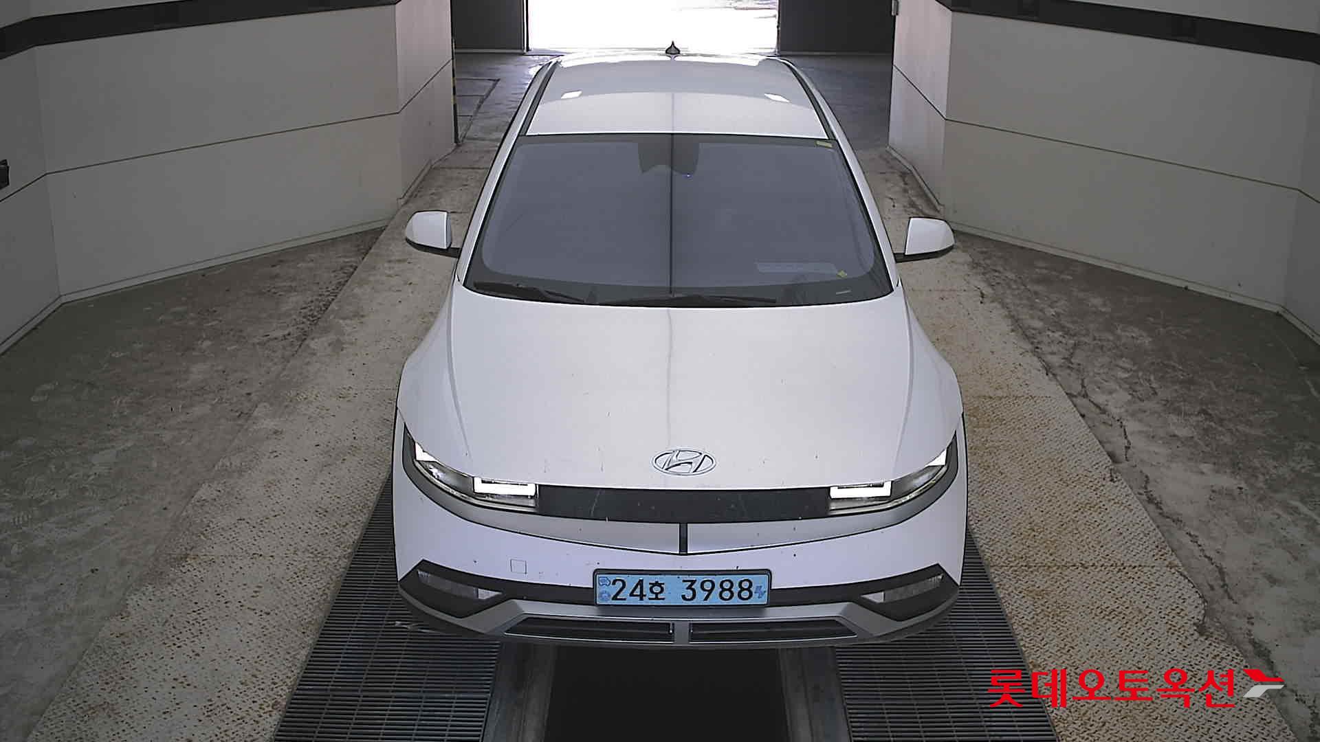هيونداي أيونيك 2023