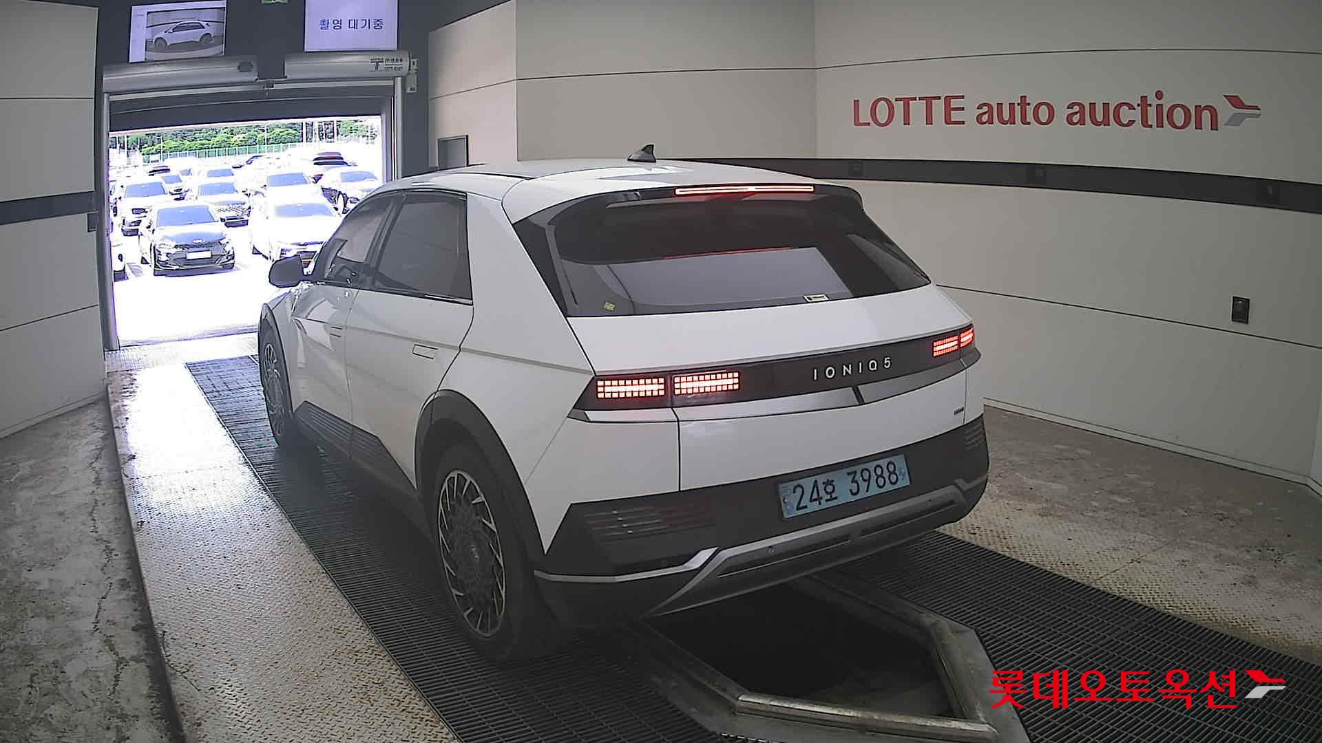 هيونداي أيونيك 2023