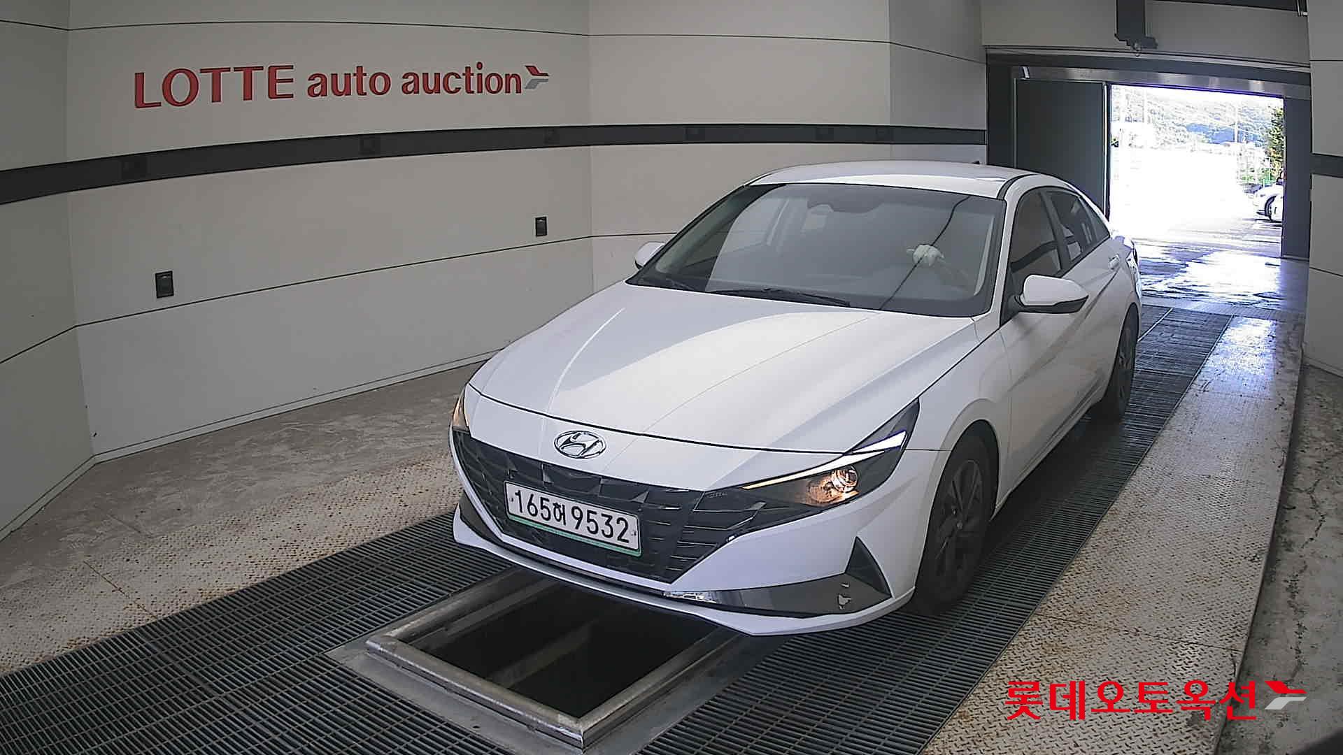 هيونداي أفانتي 2022 MODERN