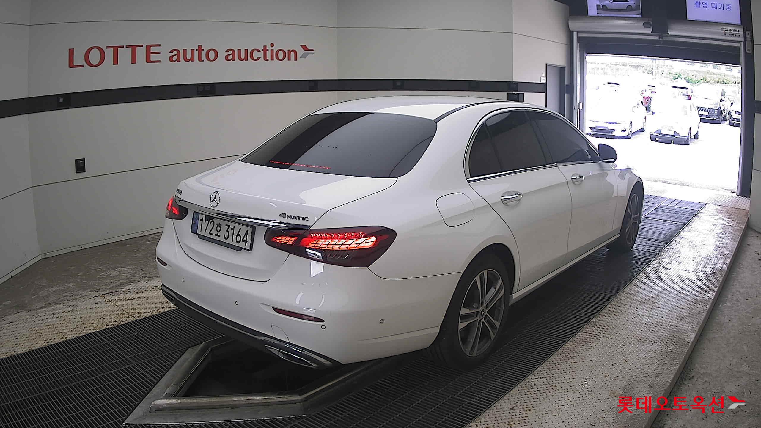 مرسيدس بنز E350 2022 4M